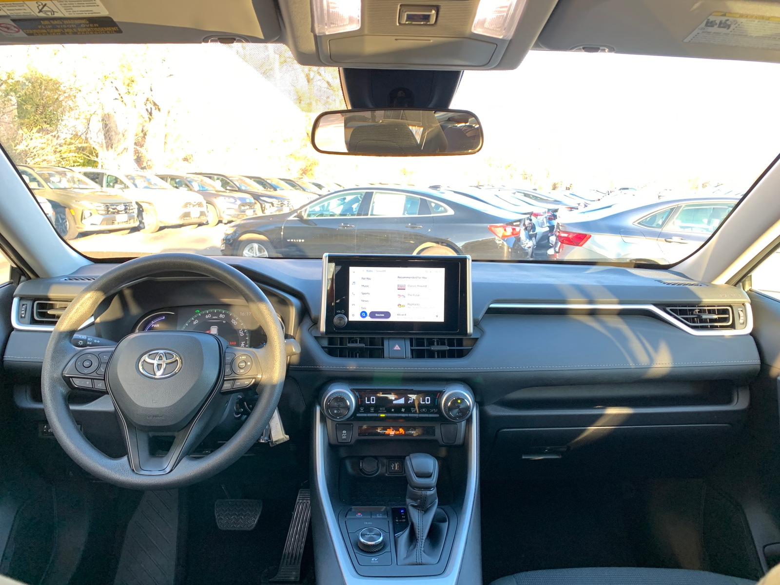 Thumbnail: 2025 Toyota RAV4 - 3