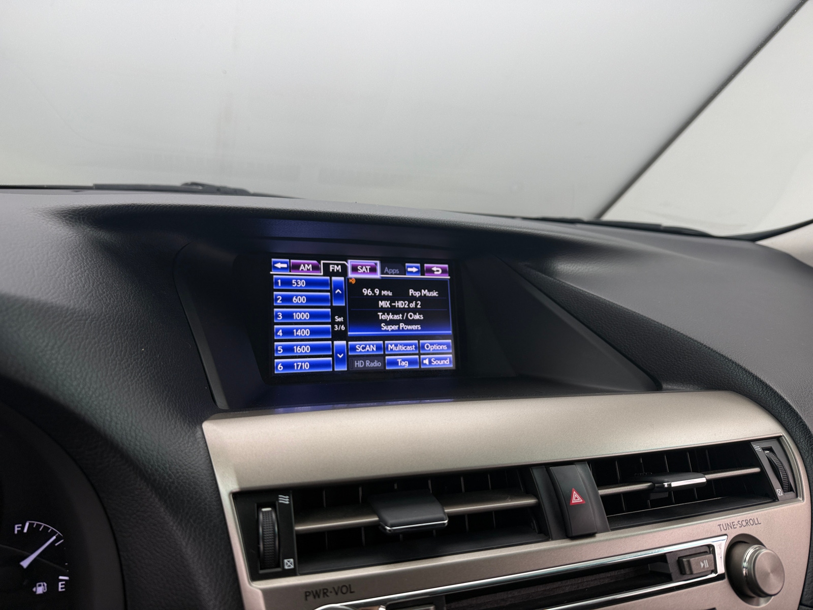 Thumbnail: 2013 Lexus RX - 3