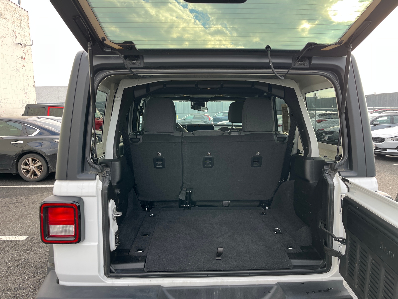 Thumbnail: 2025 Jeep Wrangler - 6