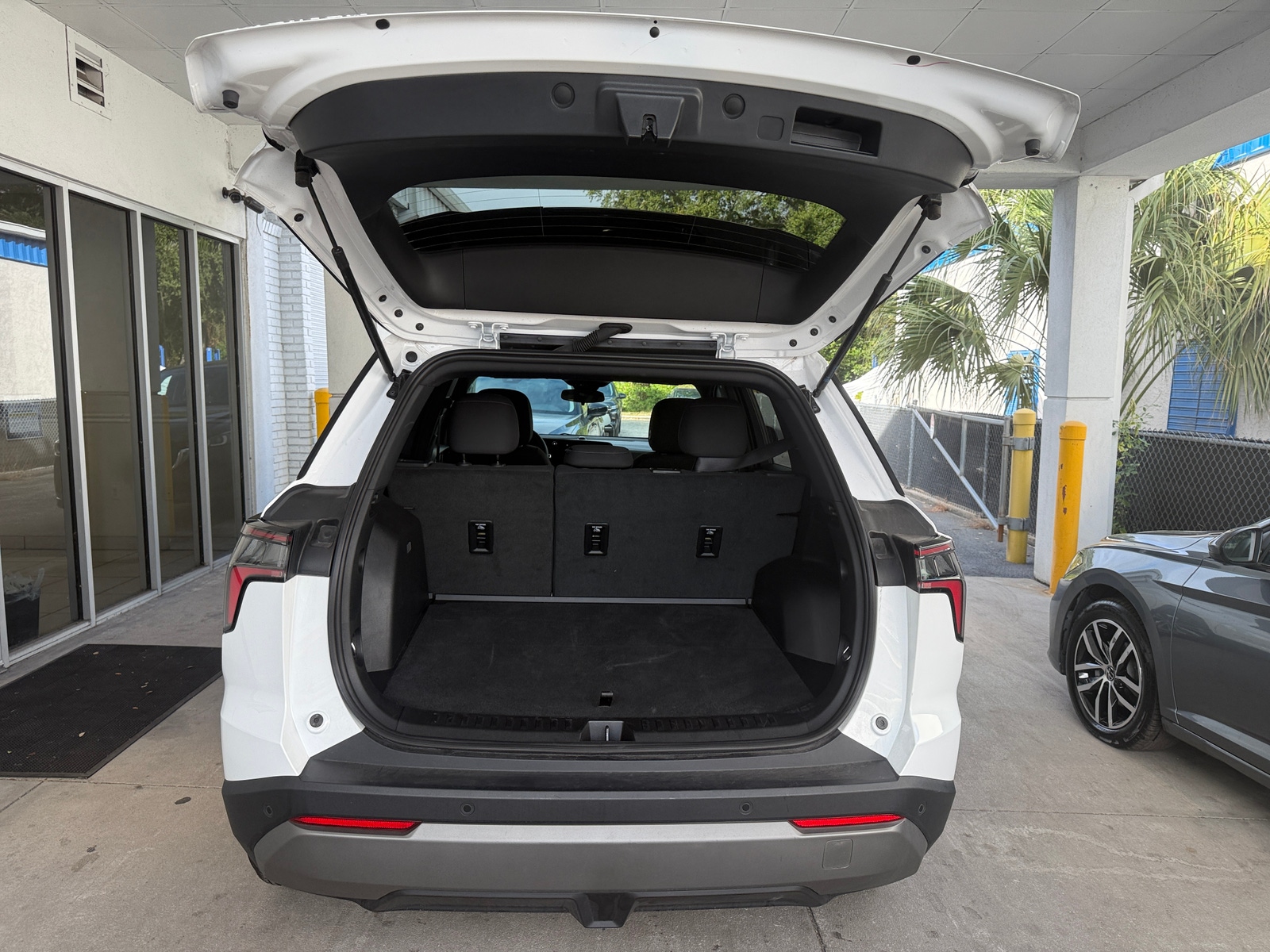 Thumbnail: 2025 Chevrolet Equinox - 6