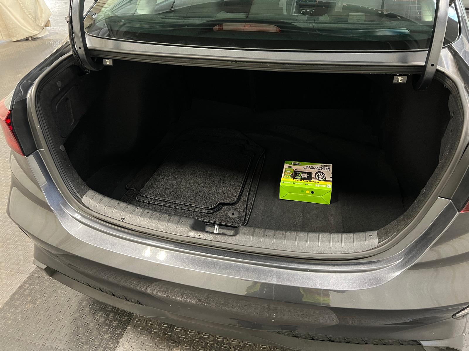 Thumbnail: 2023 Kia Forte - 7