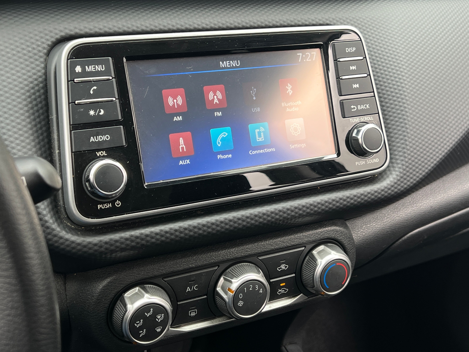 Thumbnail: 2024 Nissan Kicks - 4