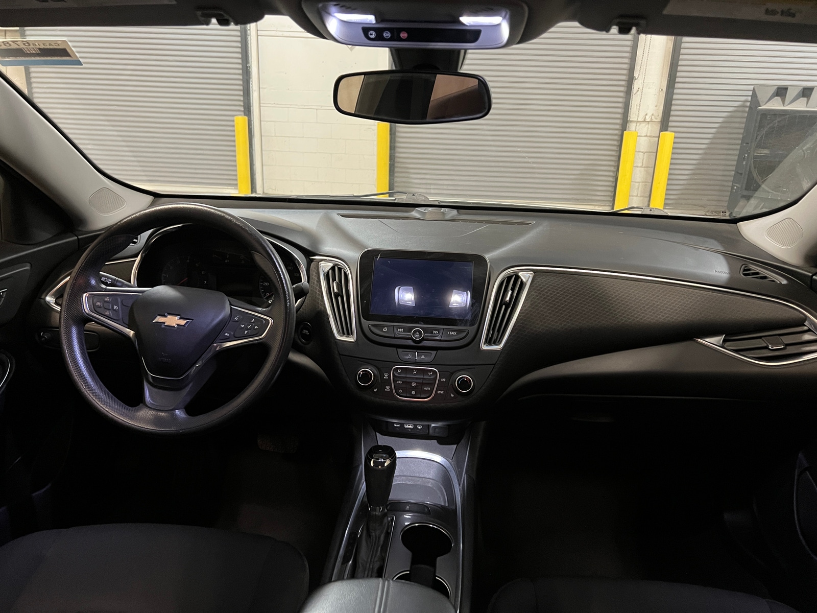 Thumbnail: 2020 Chevrolet Malibu - 3