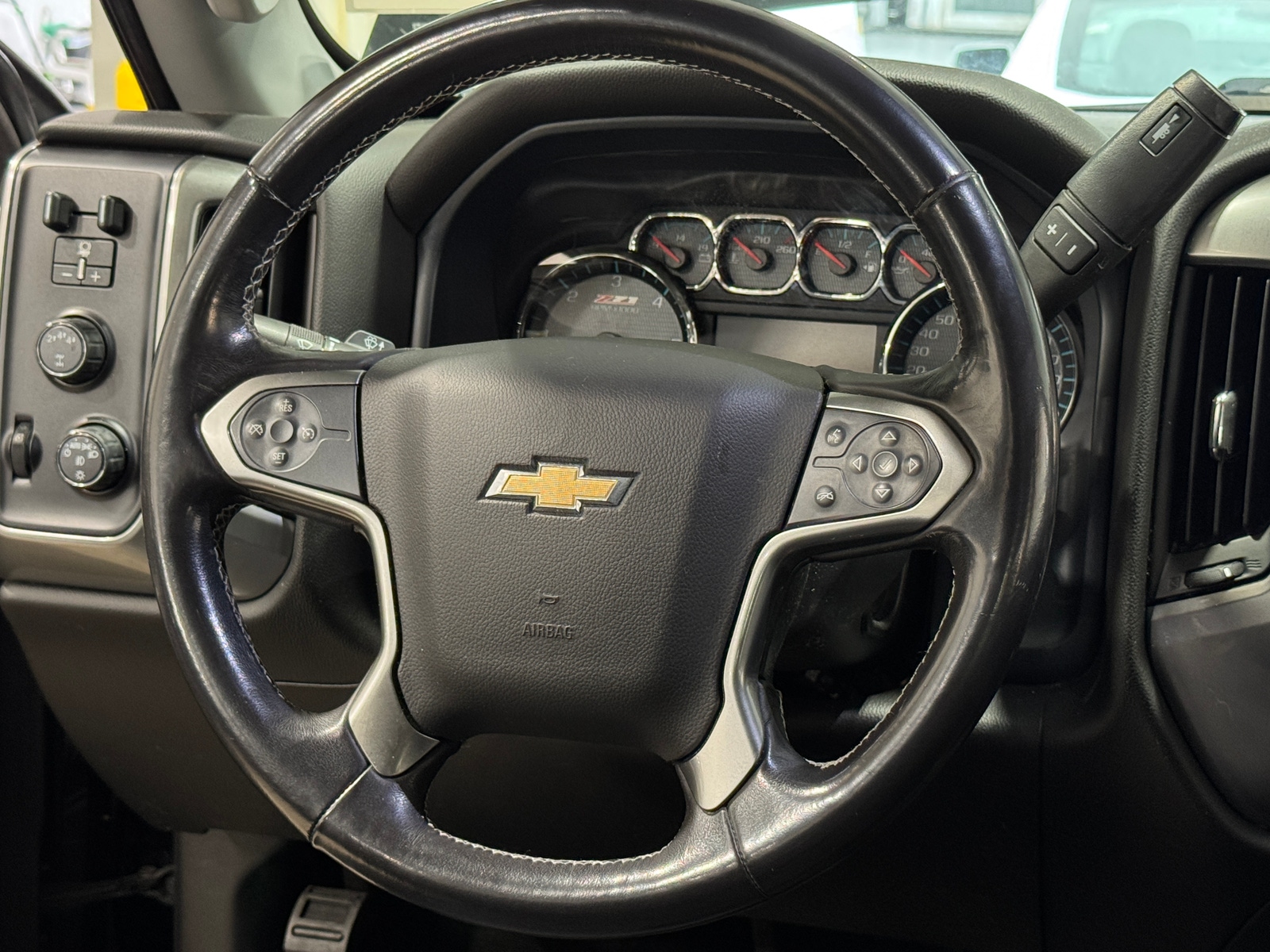 Thumbnail: 2018 Chevrolet Silverado 2500 - 5