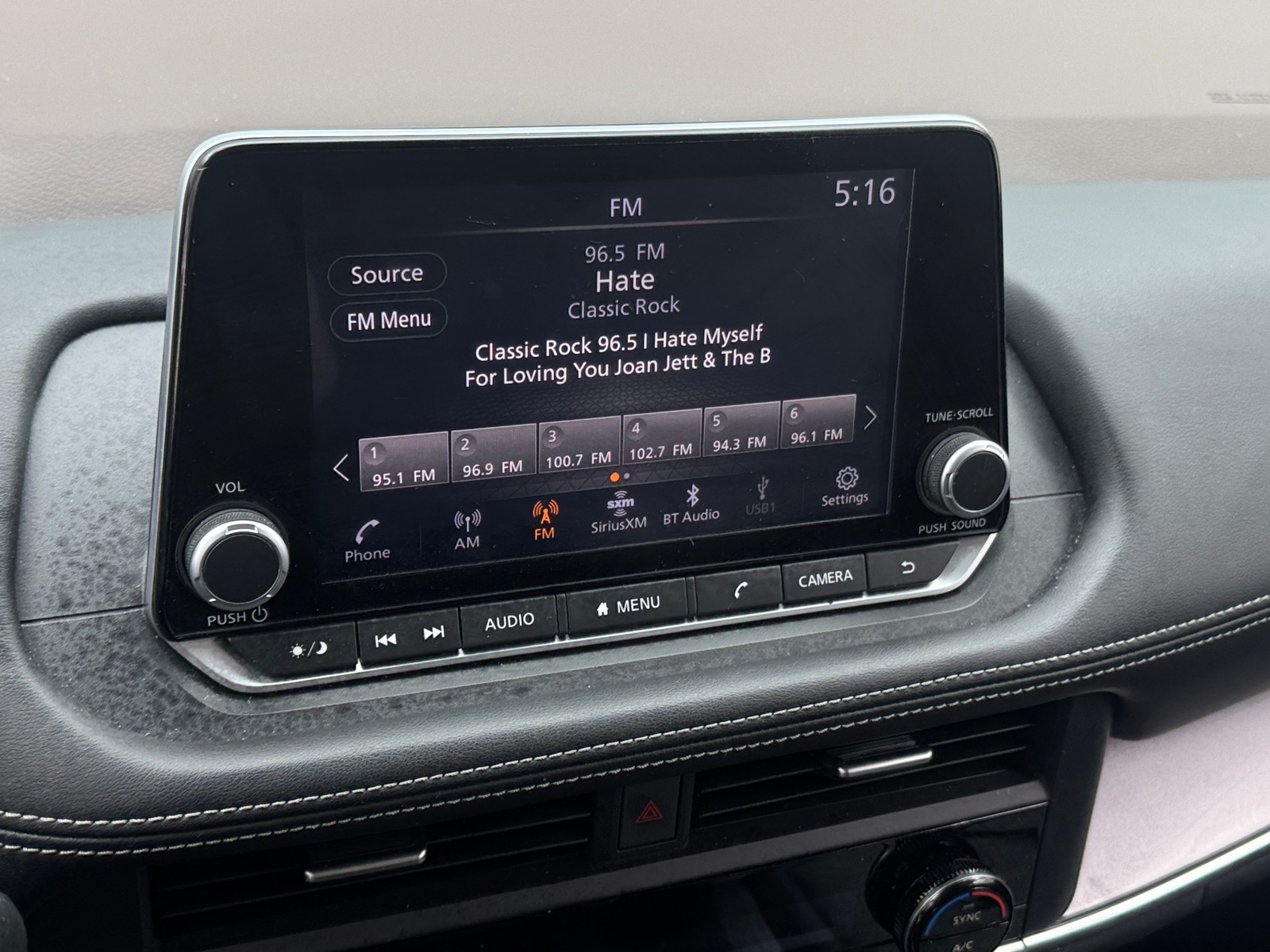 Thumbnail: 2023 Nissan Rogue - 4