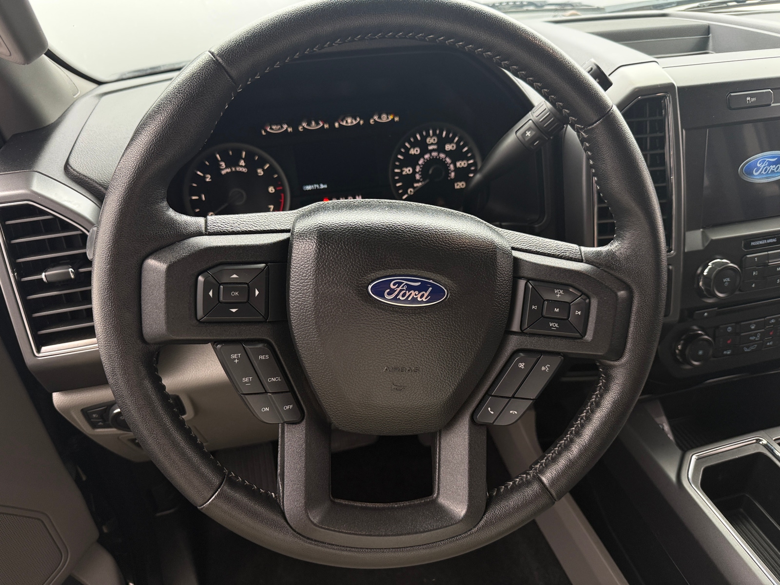 Thumbnail: 2018 Ford Econoline - 5