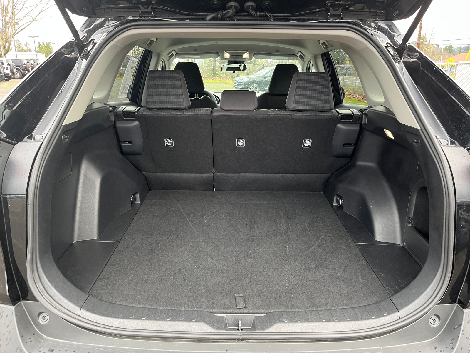 Thumbnail: 2025 Toyota RAV4 - 6