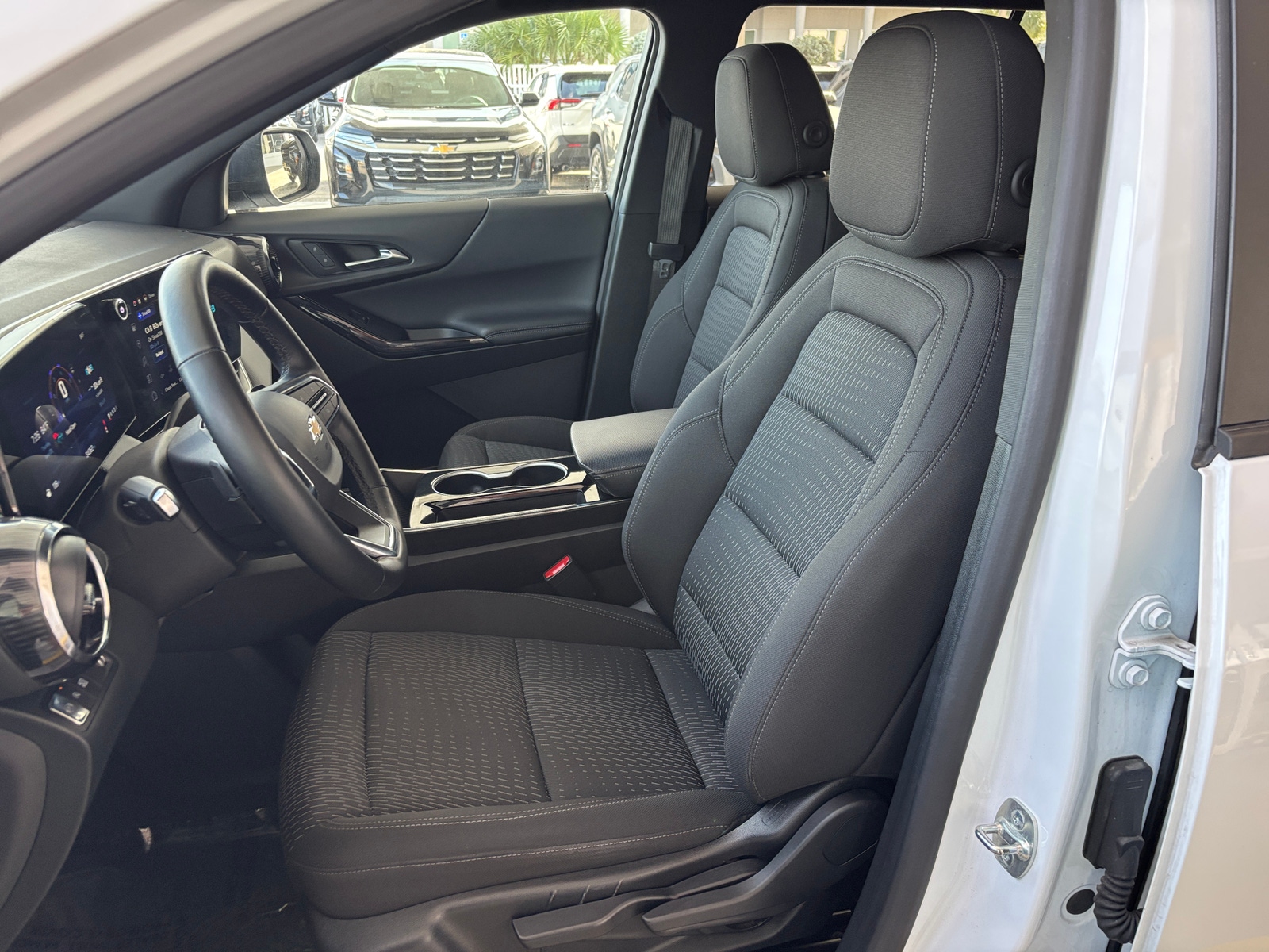 Thumbnail: 2025 Chevrolet Equinox - 2