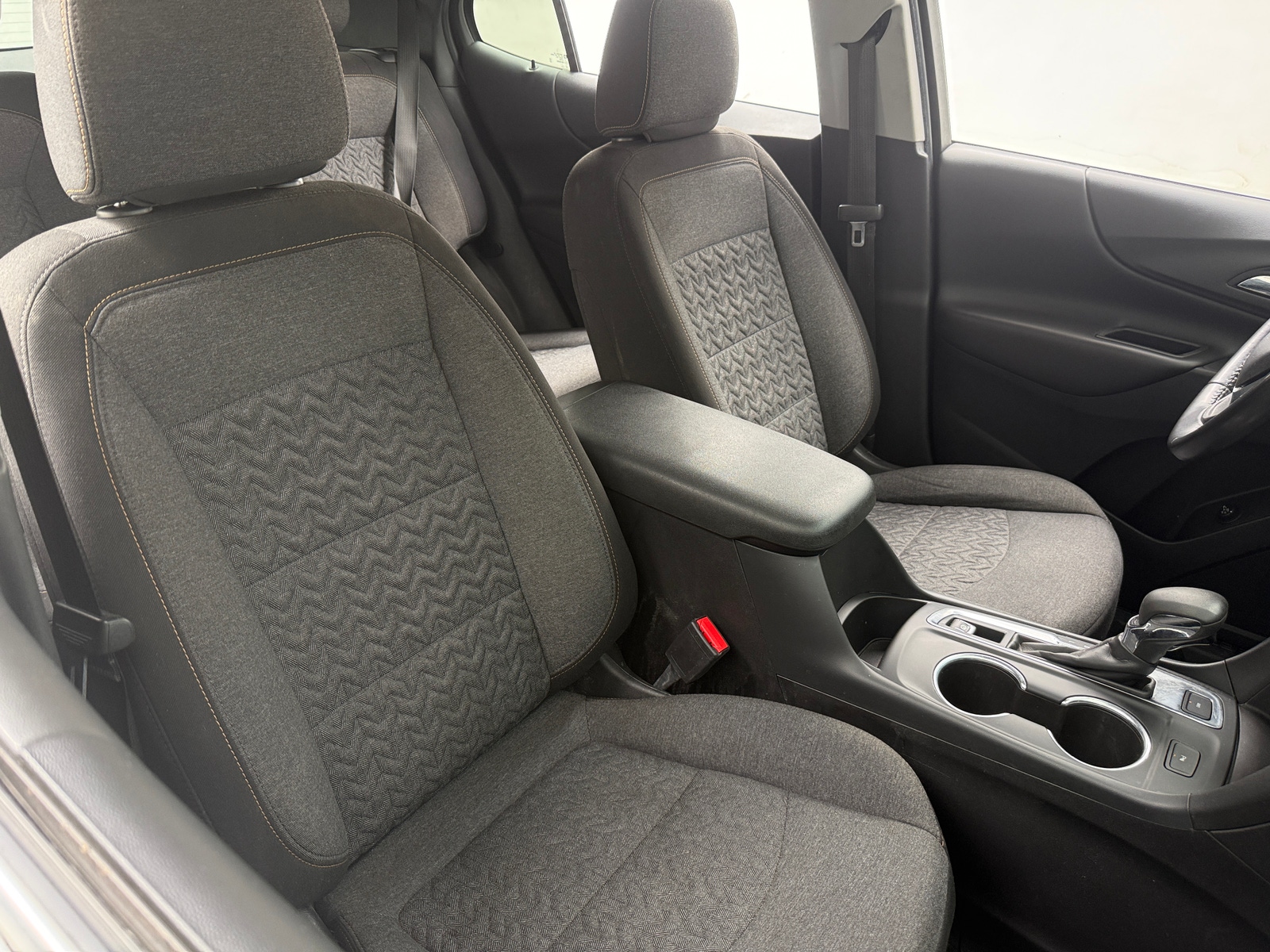 Thumbnail: 2022 Chevrolet Equinox - 2