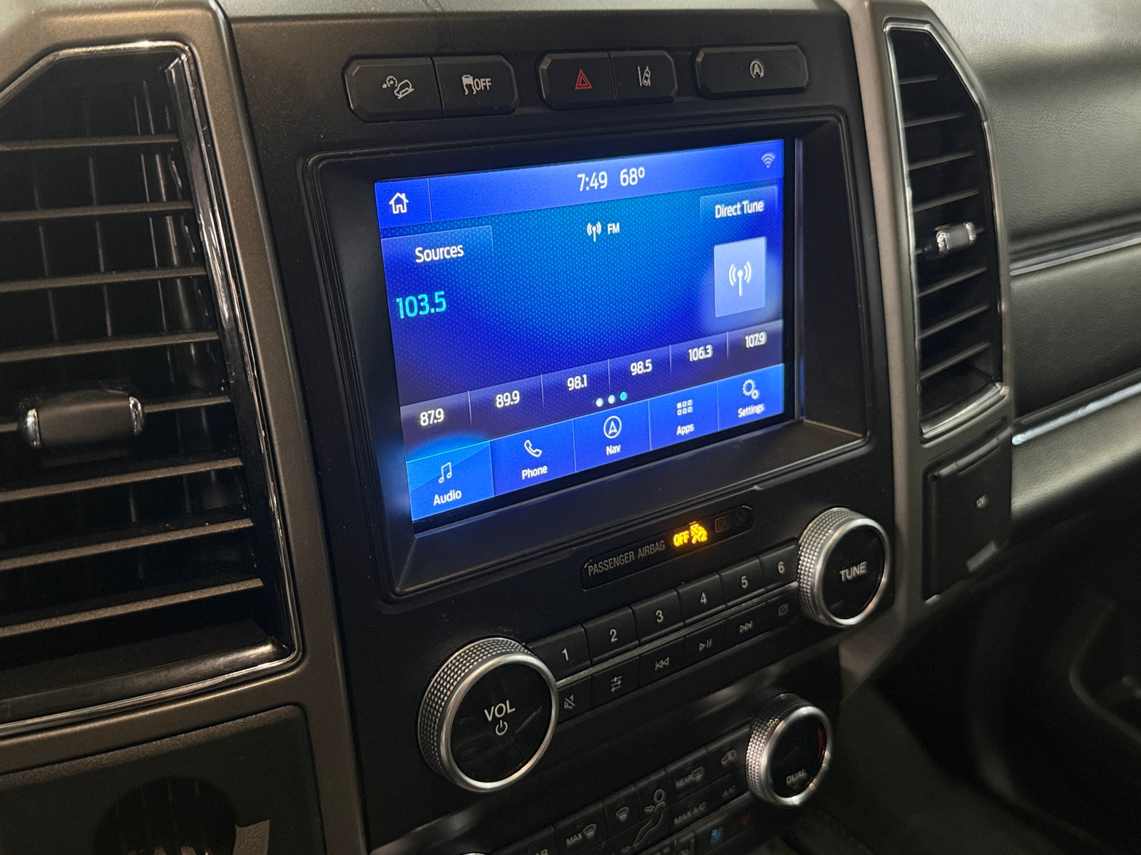 Thumbnail: 2021 Ford Expedition - 4