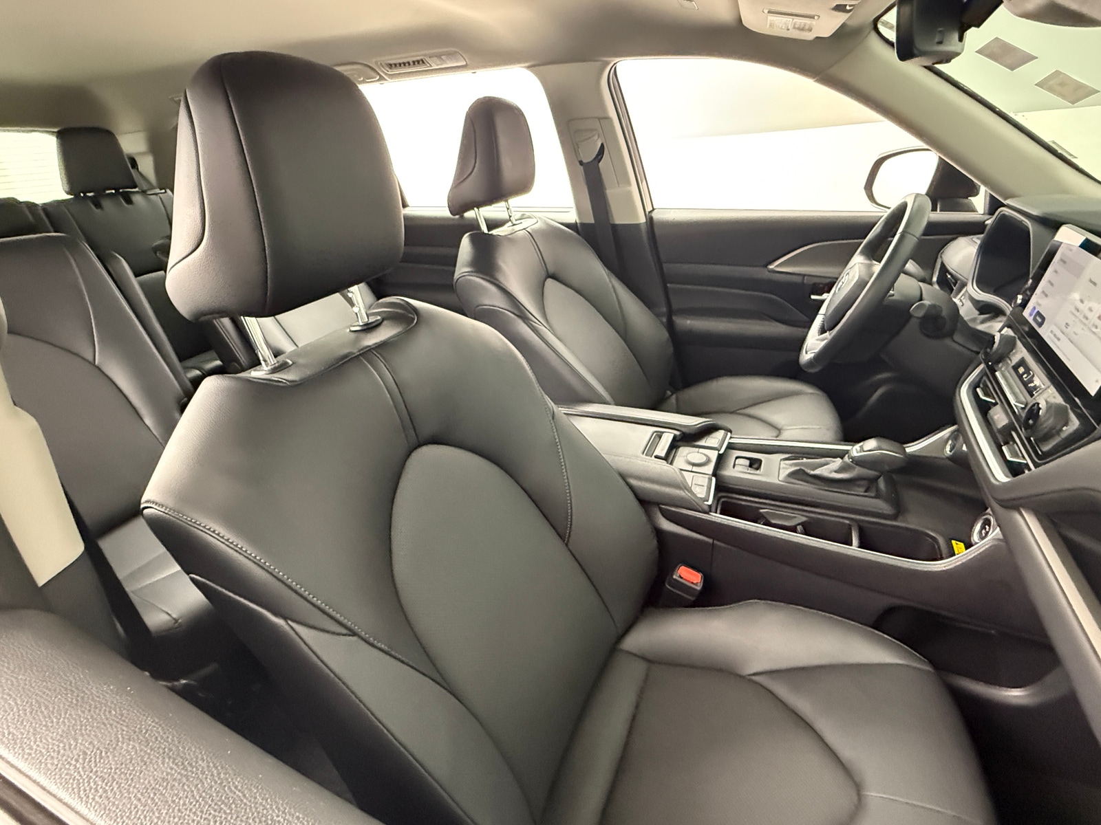 Thumbnail: 2025 Toyota Grand Highlander - 2