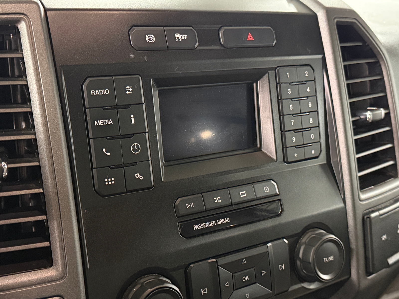 Thumbnail: 2021 Ford Econoline - 4