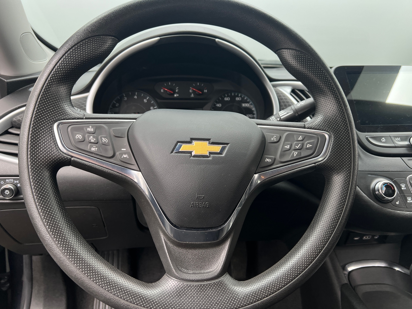 Thumbnail: 2023 Chevrolet Malibu - 5