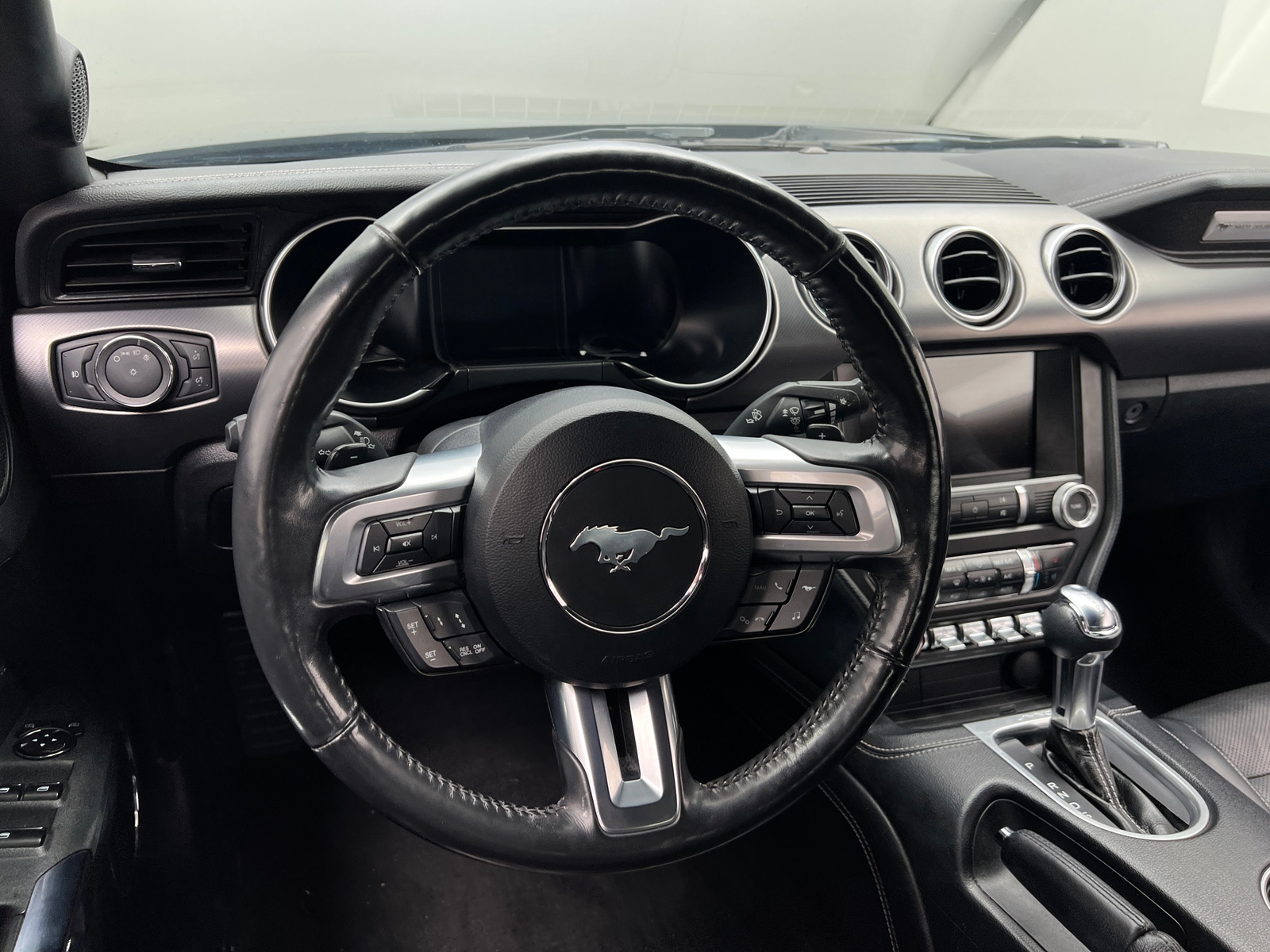 Thumbnail: 2022 Ford Mustang - 4