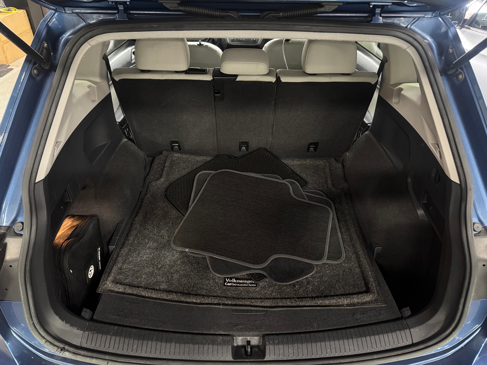 Thumbnail: 2018 Volkswagen Tiguan - 6