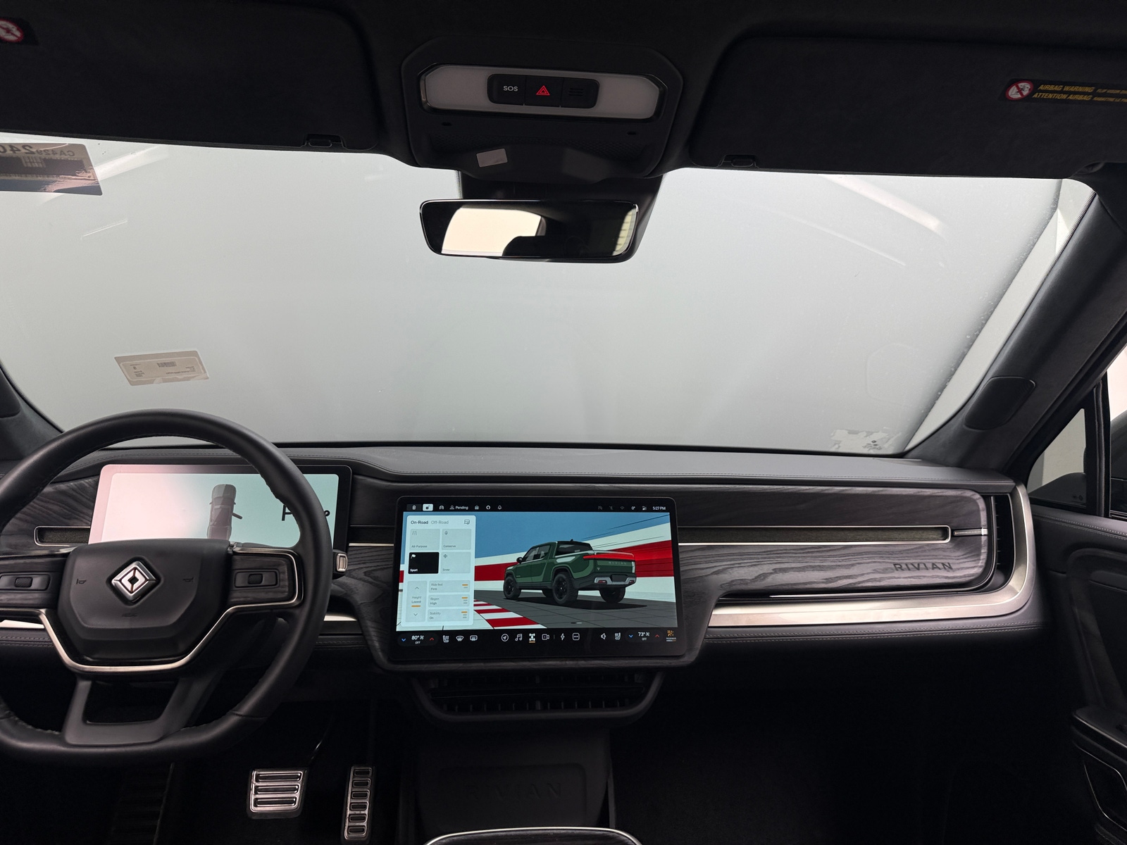 Thumbnail: 2022 Rivian R1T - 2