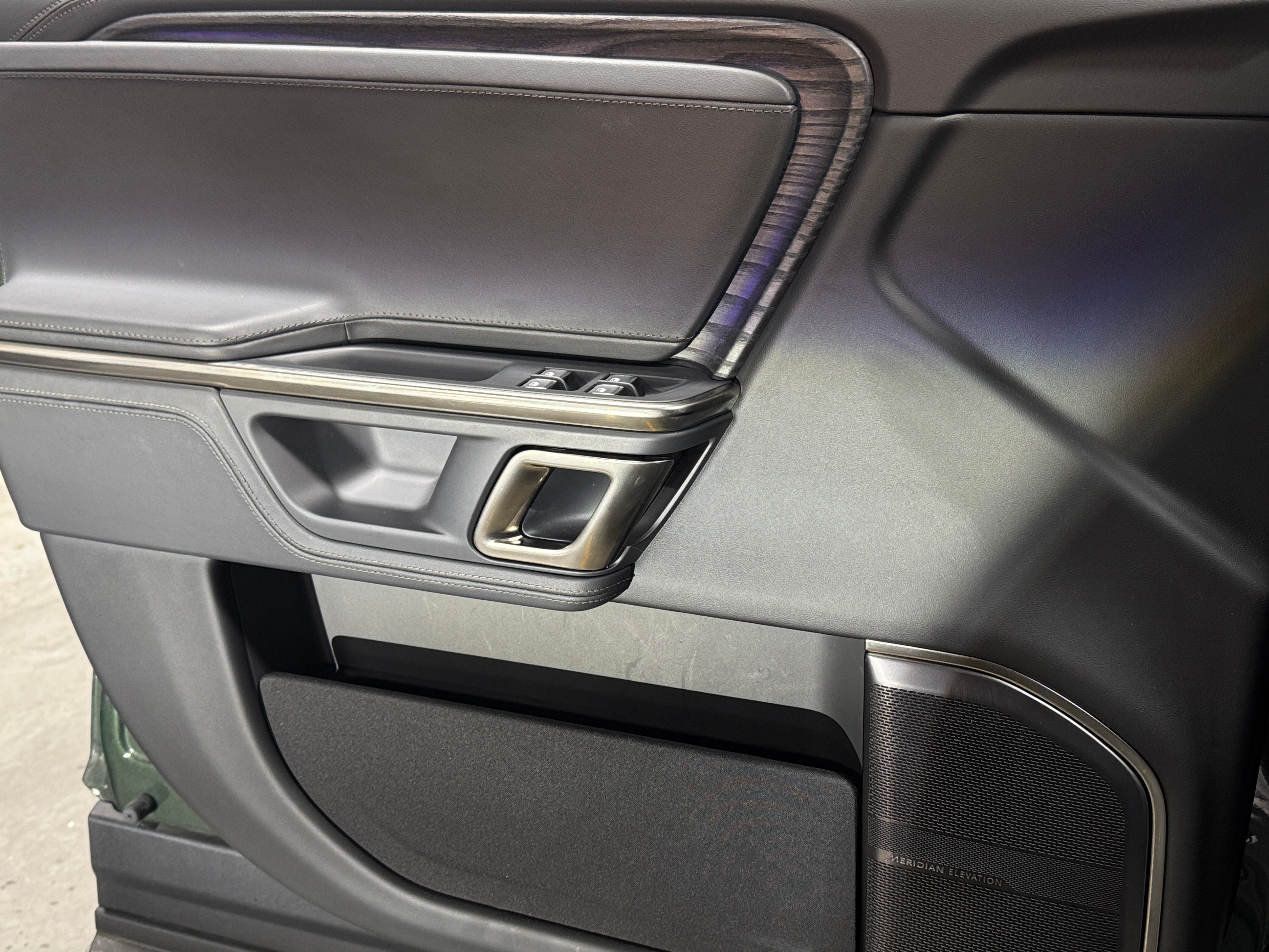 Used 2022 Rivian R1T Adventure with VIN 7FCTGAAA1NN015293 for sale in Oak Creek, WI