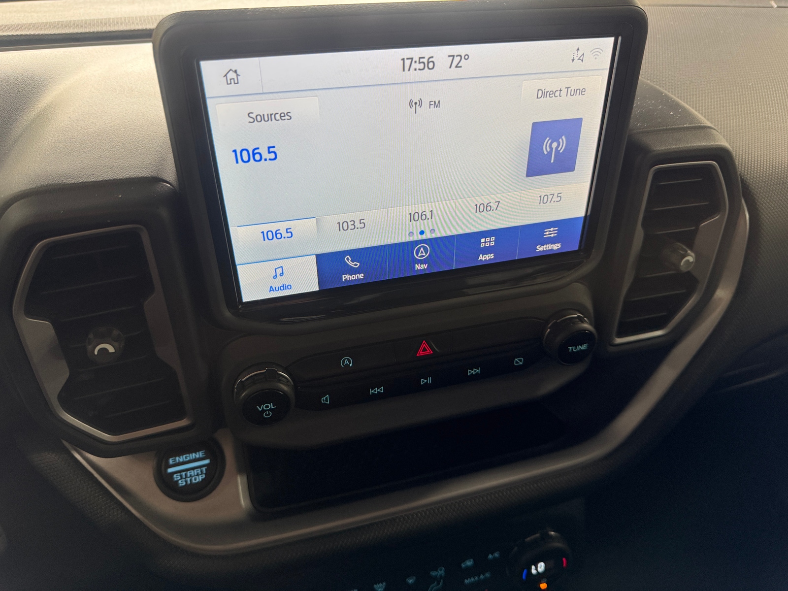 Thumbnail: 2021 Ford Bronco Sport - 4