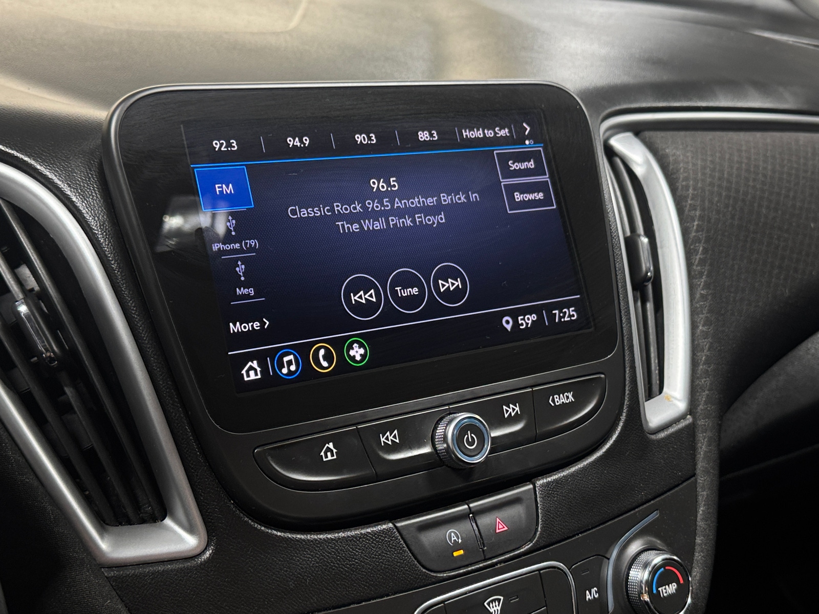 Thumbnail: 2023 Chevrolet Malibu - 4