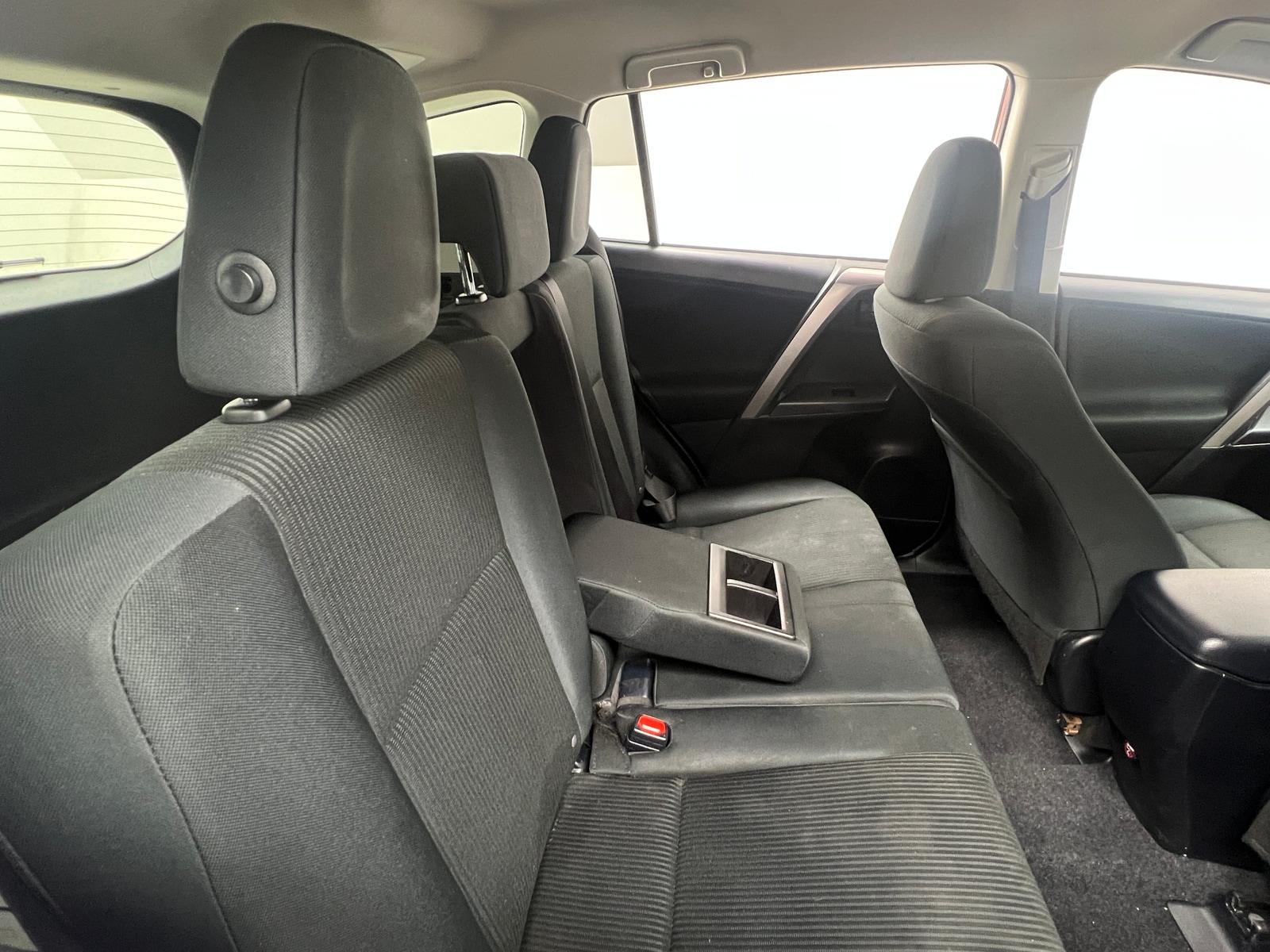 Thumbnail: 2018 Toyota RAV4 - 6