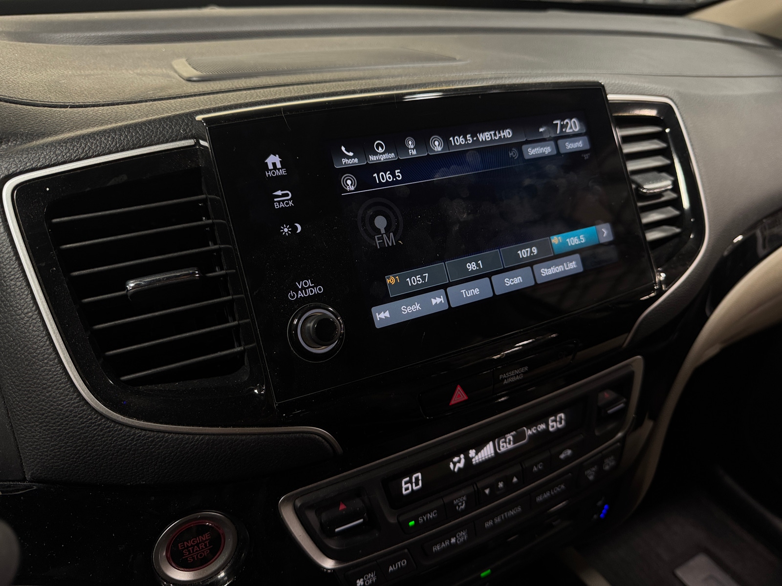 Thumbnail: 2019 Honda Pilot - 3