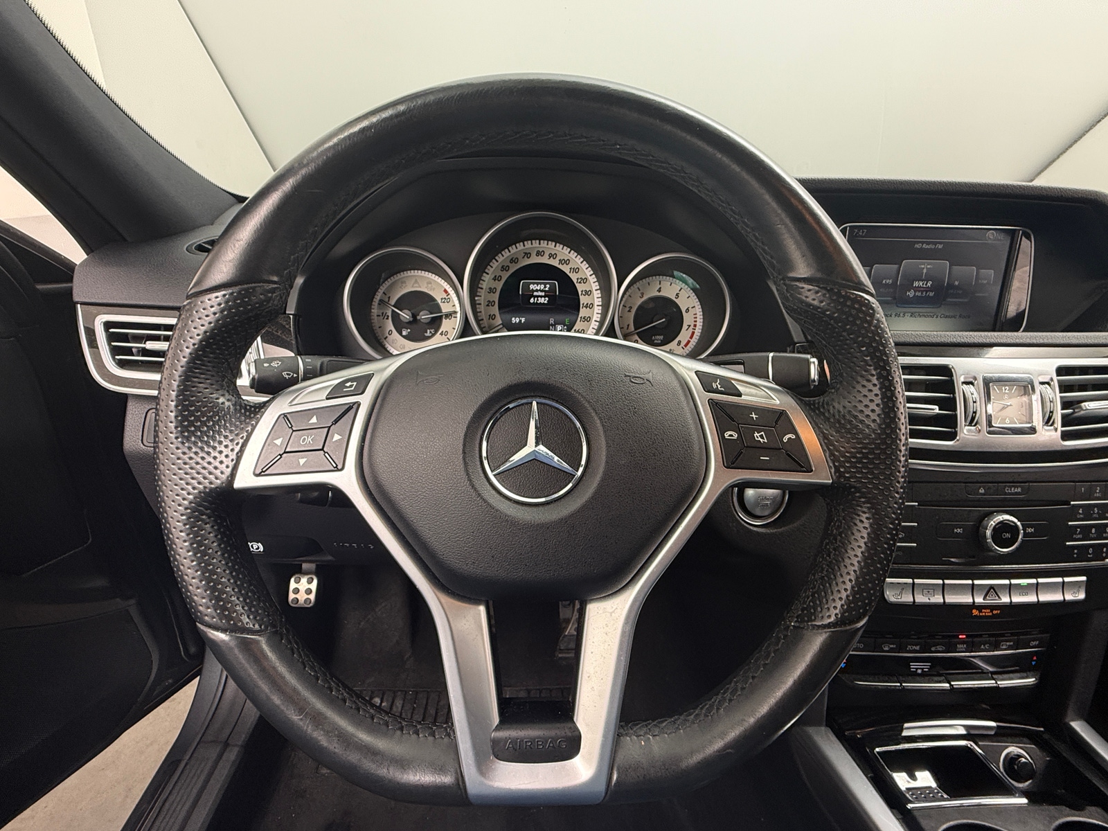 Thumbnail: 2016 Mercedes-Benz E-Class - 4