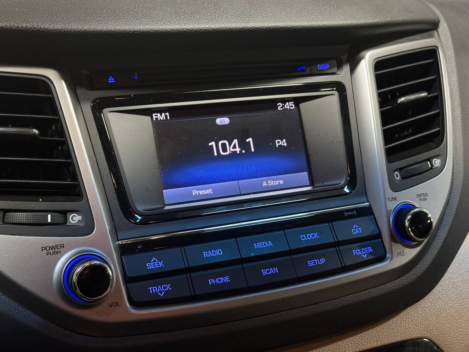 Thumbnail: 2017 Hyundai Tucson - 4