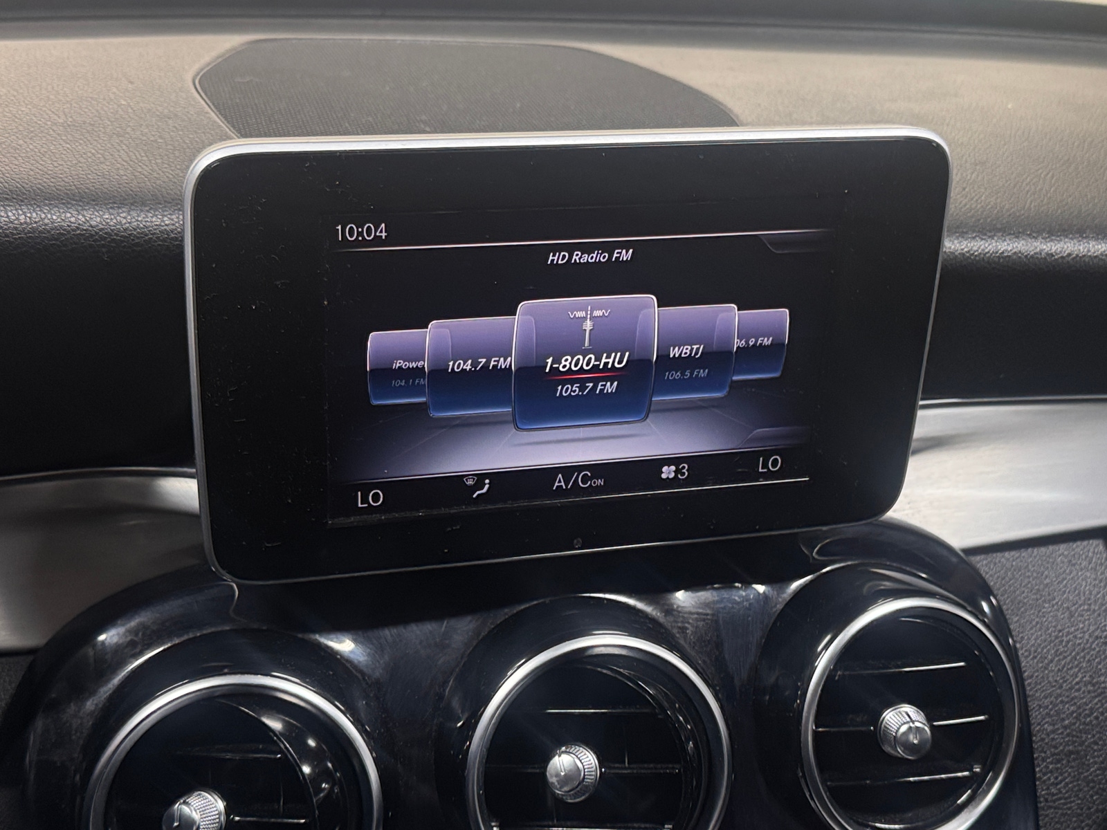 Thumbnail: 2015 Mercedes-Benz C-Class - 3