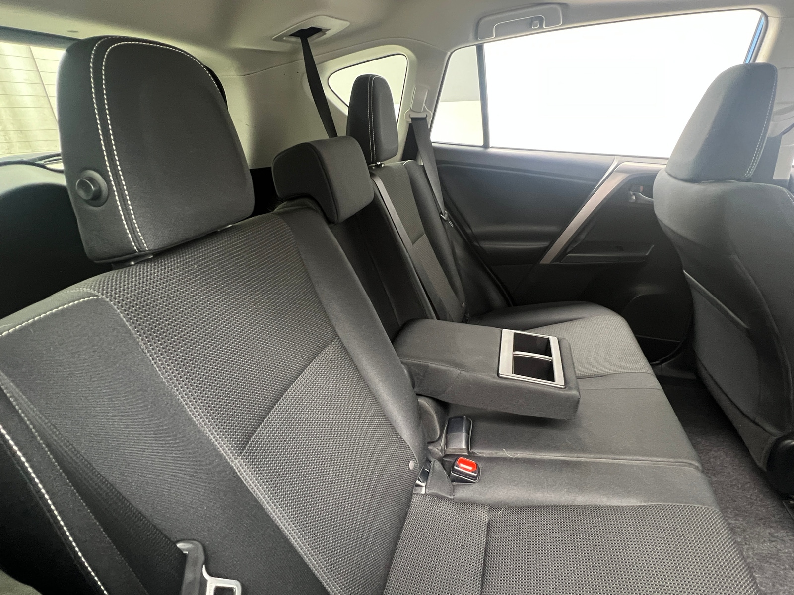 Thumbnail: 2018 Toyota RAV4 - 6