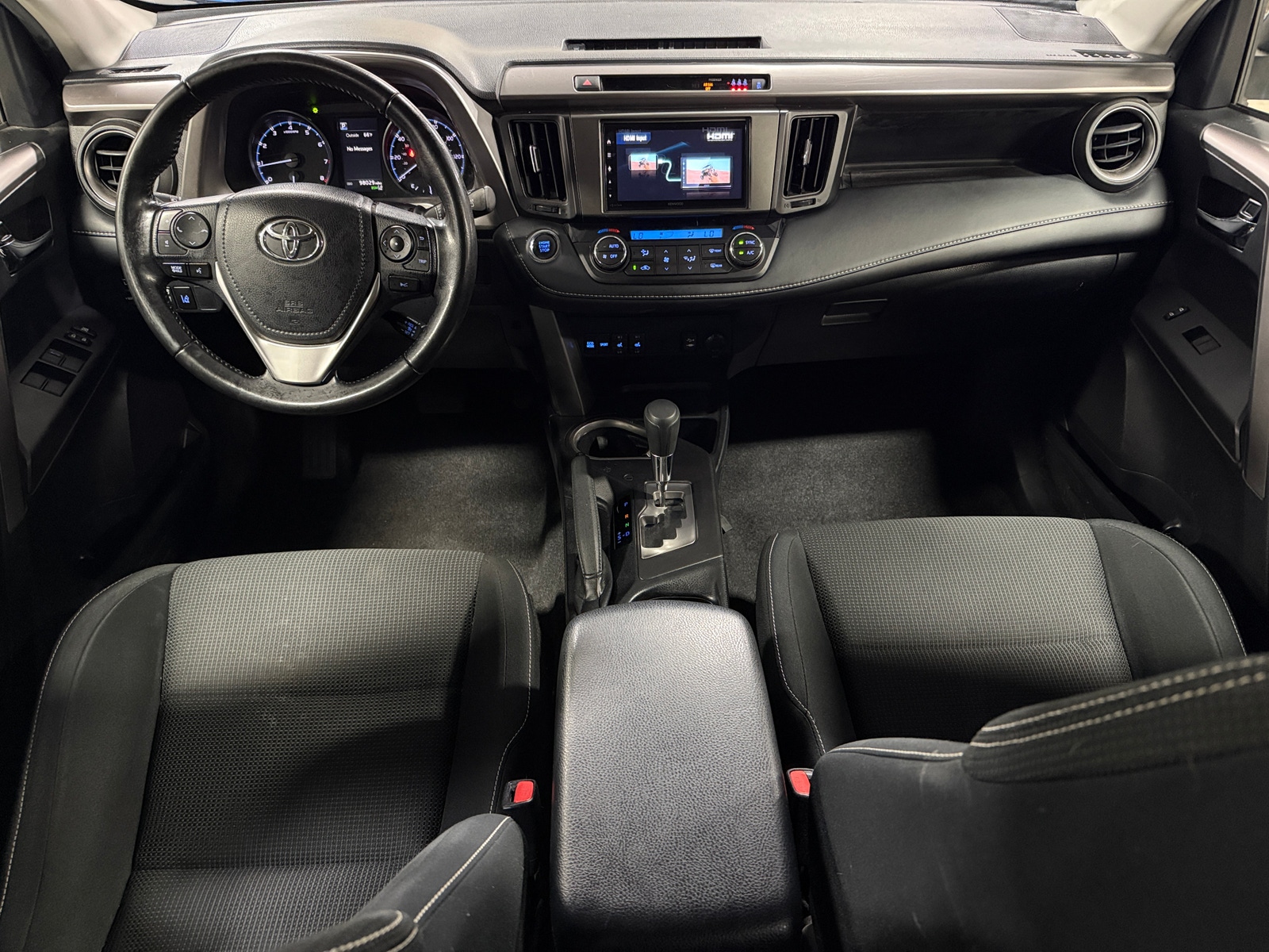 Thumbnail: 2018 Toyota RAV4 - 3