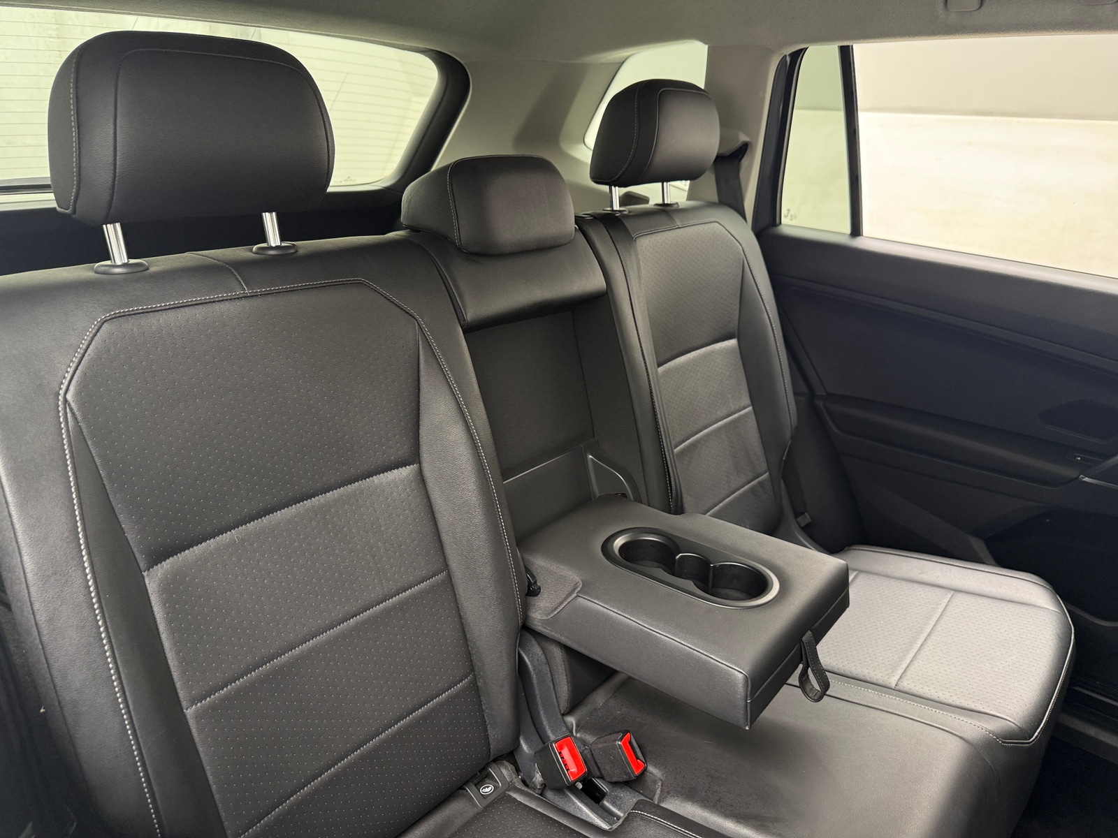 Thumbnail: 2018 Volkswagen Tiguan - 5