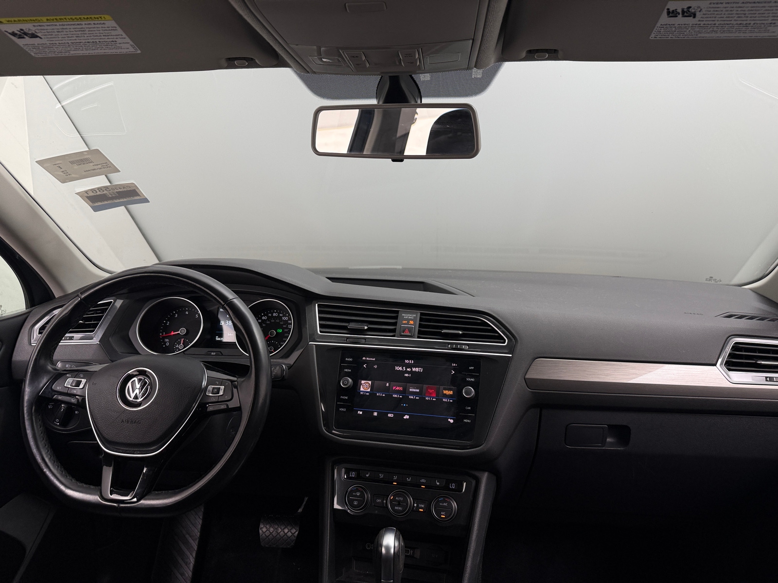 Thumbnail: 2018 Volkswagen Tiguan - 2