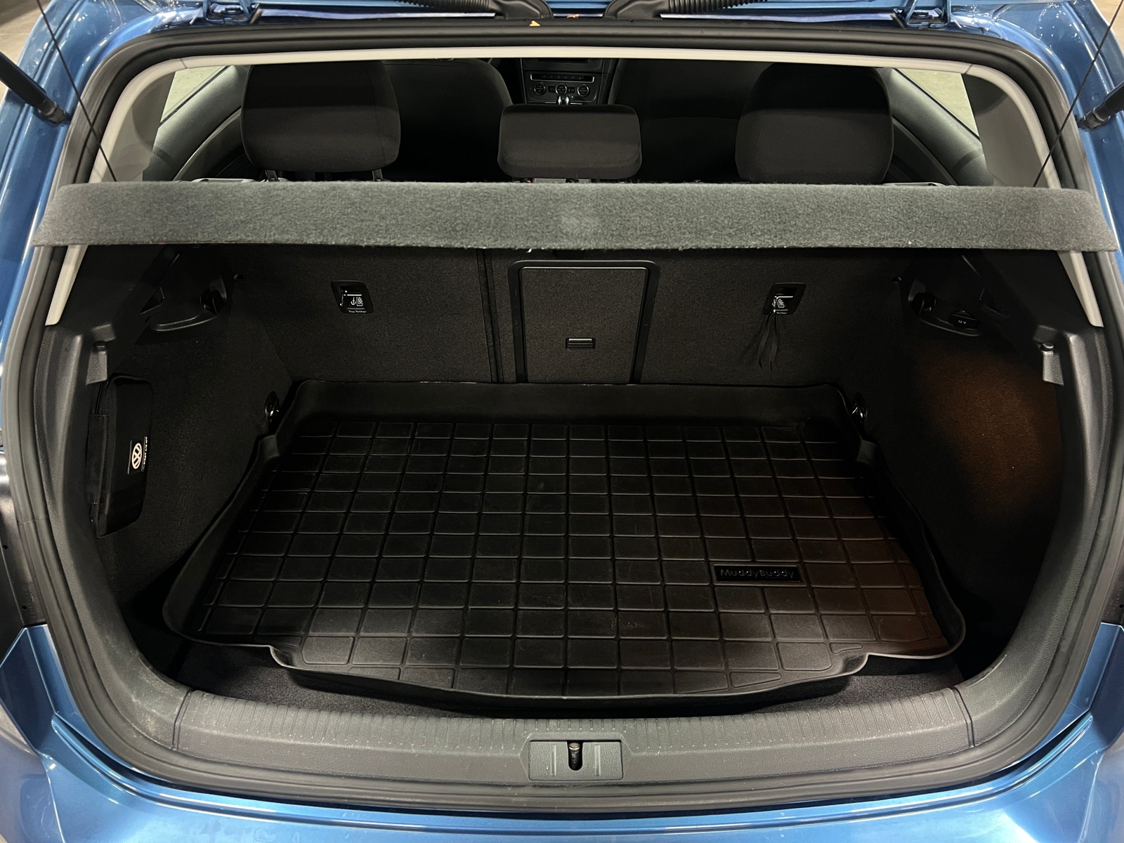 Thumbnail: 2016 Volkswagen e-Golf - 7