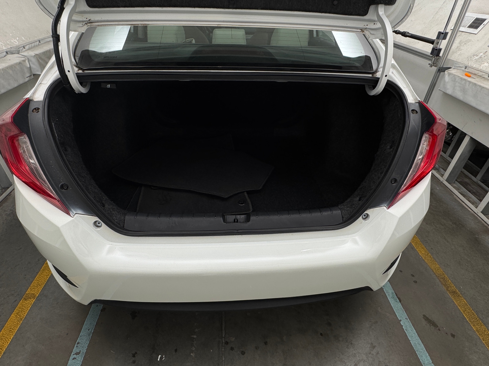 Thumbnail: 2016 Honda Civic - 7