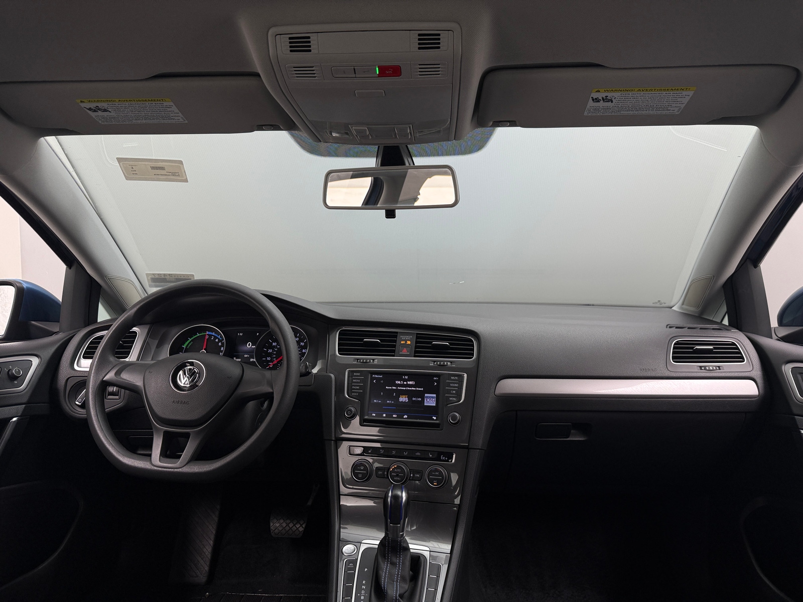 Thumbnail: 2016 Volkswagen e-Golf - 3