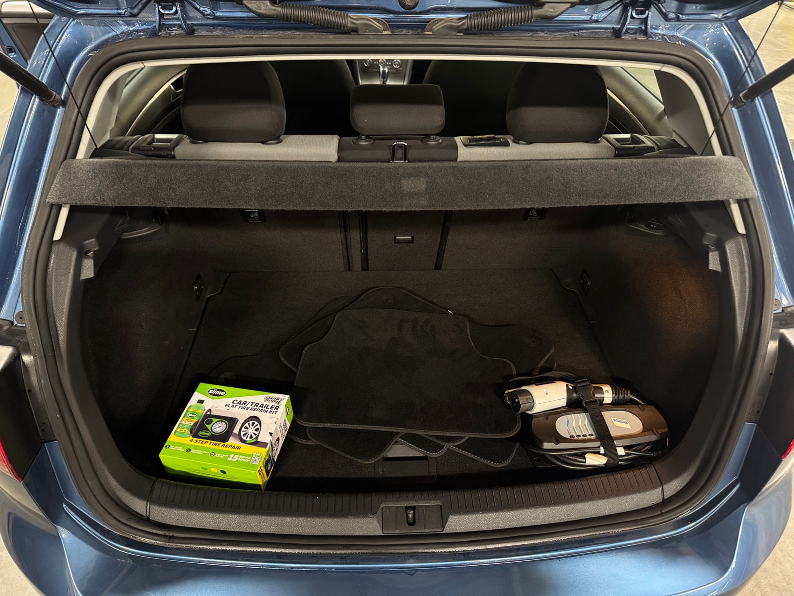 Thumbnail: 2016 Volkswagen e-Golf - 7