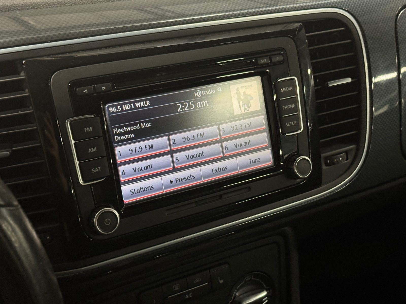 Thumbnail: 2013 Volkswagen Beetle - 3