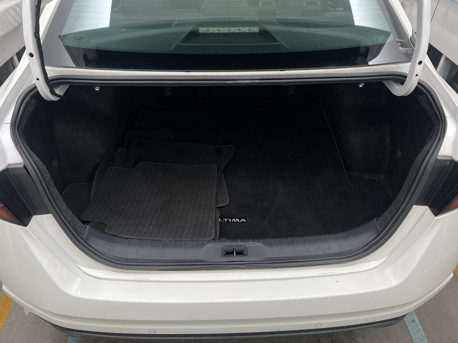 Thumbnail: 2020 Nissan Altima - 7