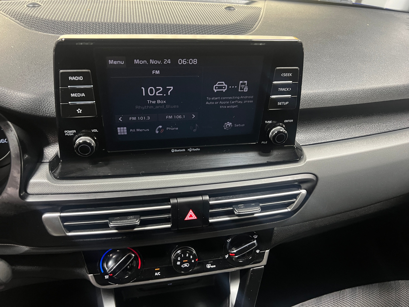 Thumbnail: 2023 Kia Seltos - 4