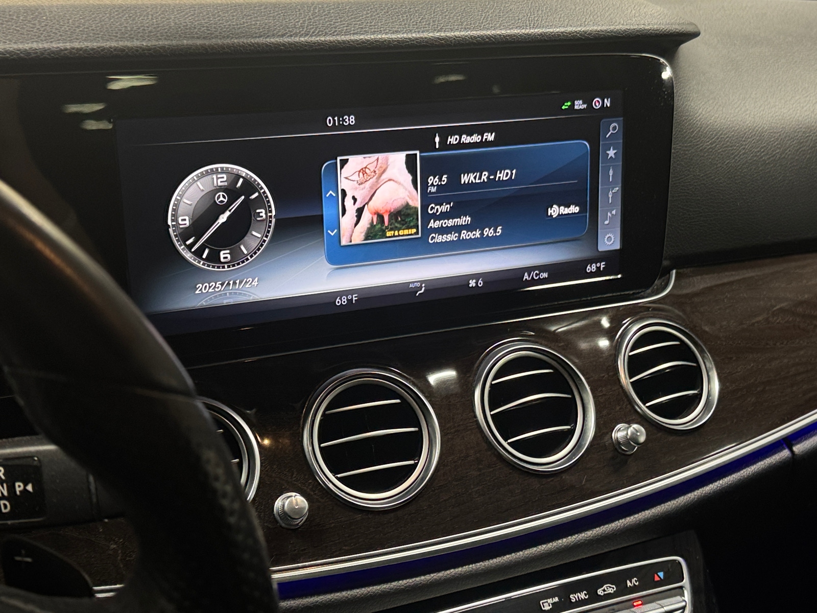 Thumbnail: 2017 Mercedes-Benz E-Class - 3