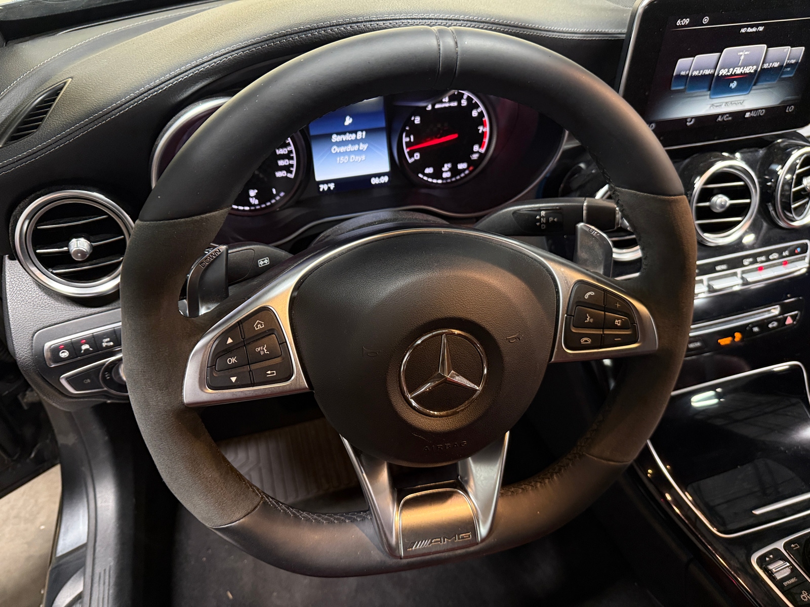 Thumbnail: 2017 Mercedes-Benz C-Class - 4