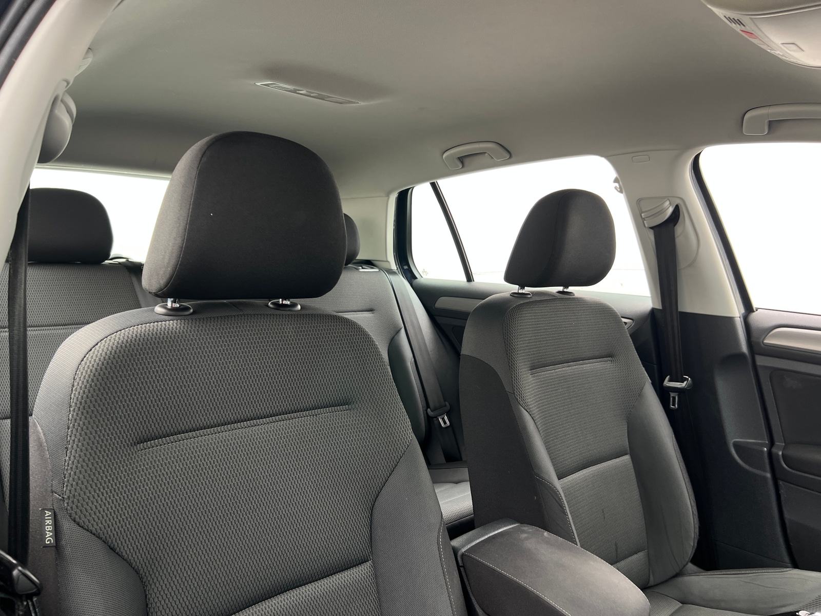 Thumbnail: 2016 Volkswagen Golf - 2