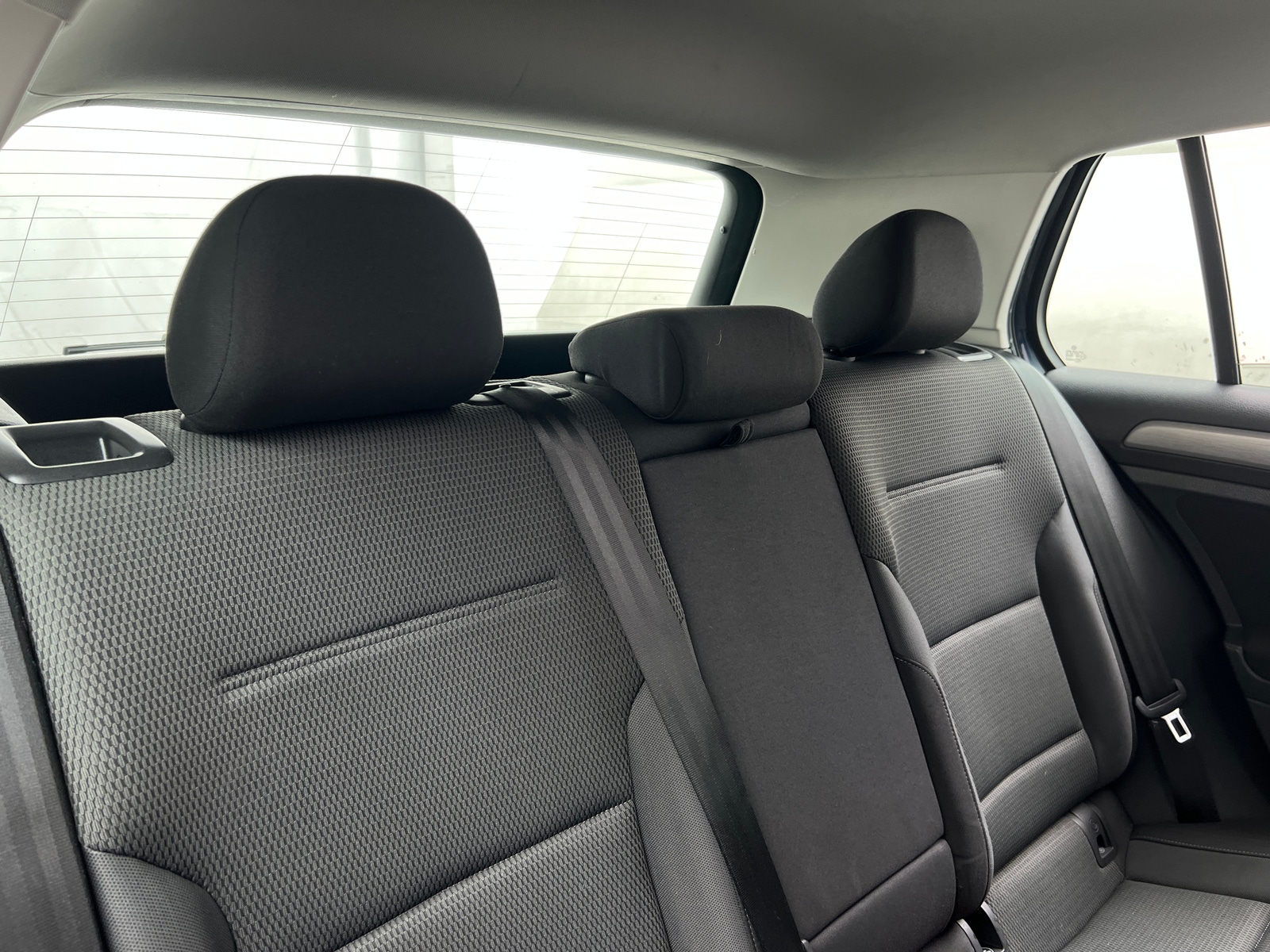 Thumbnail: 2016 Volkswagen Golf - 6