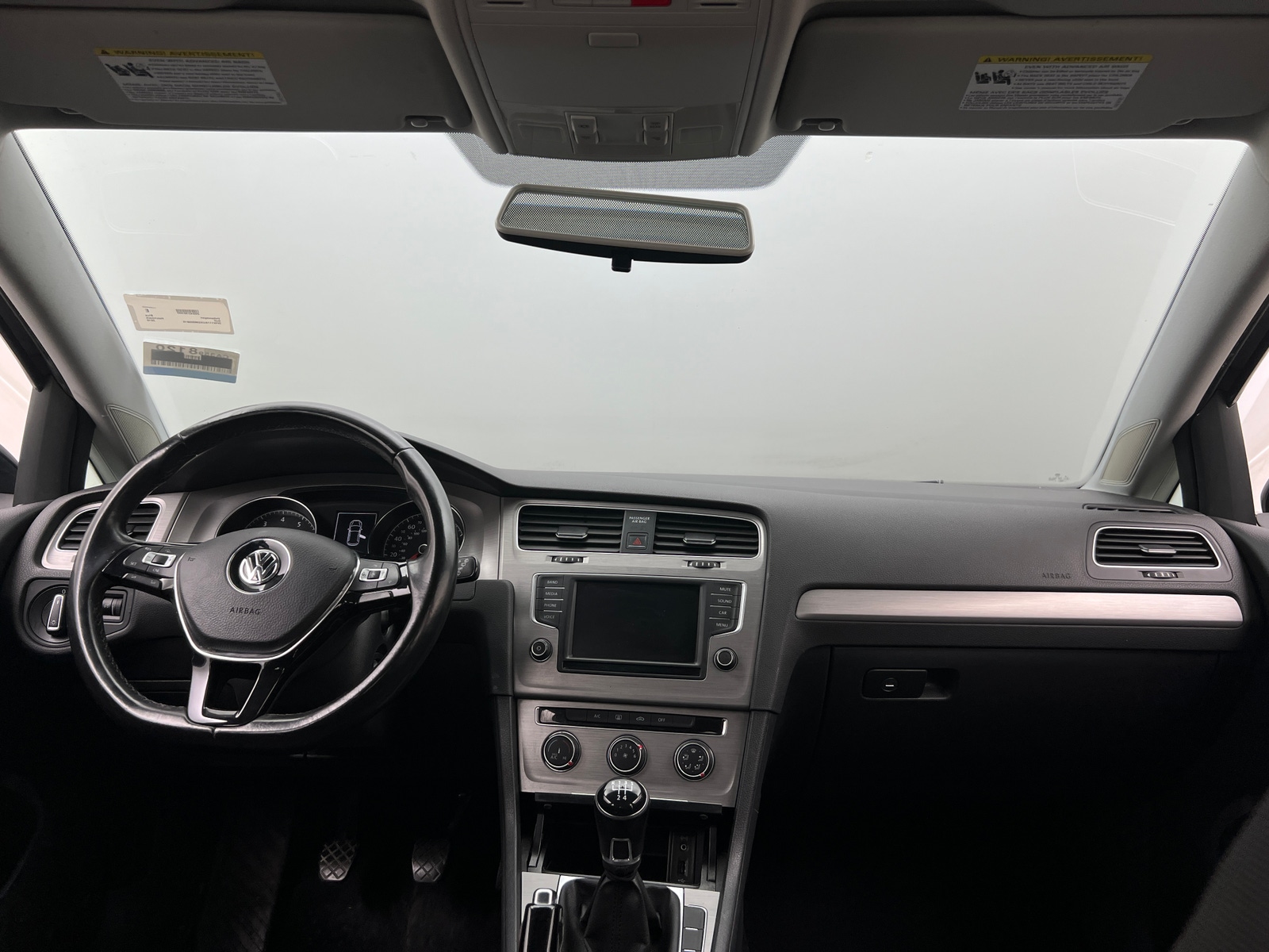 Thumbnail: 2016 Volkswagen Golf - 3