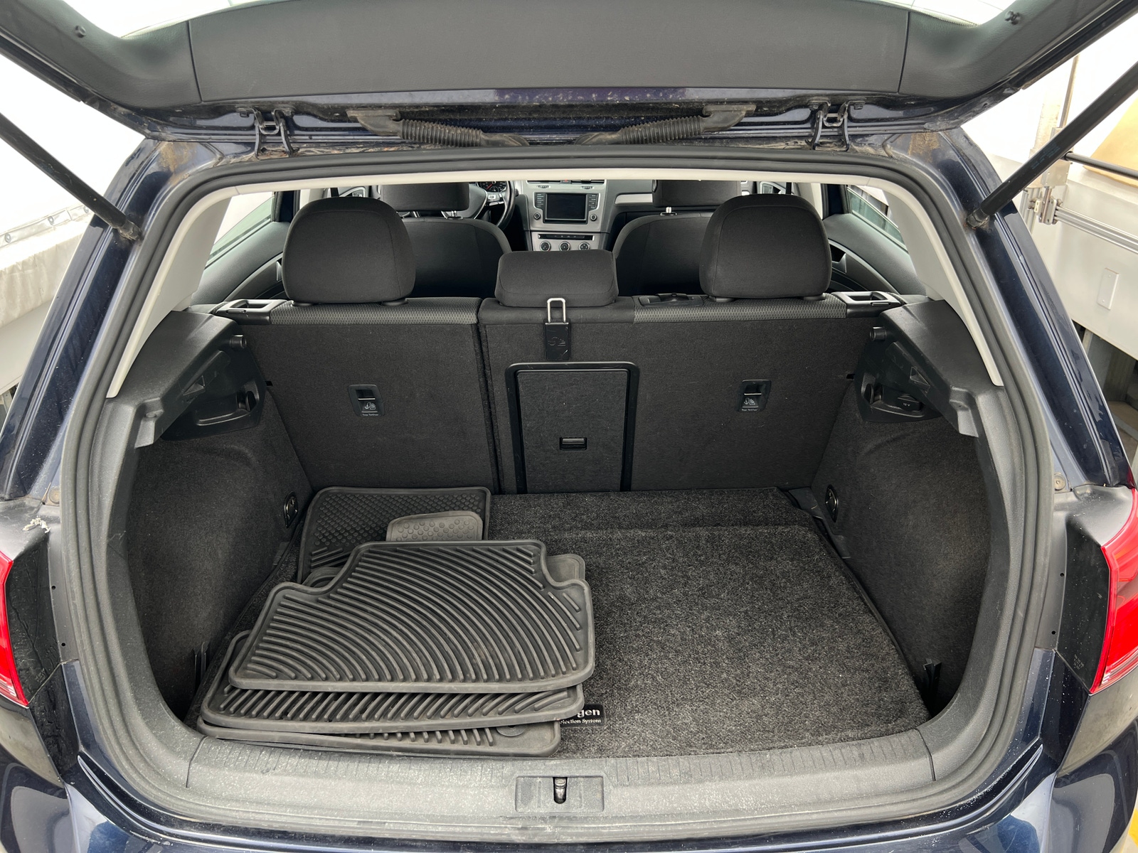 Thumbnail: 2016 Volkswagen Golf - 7