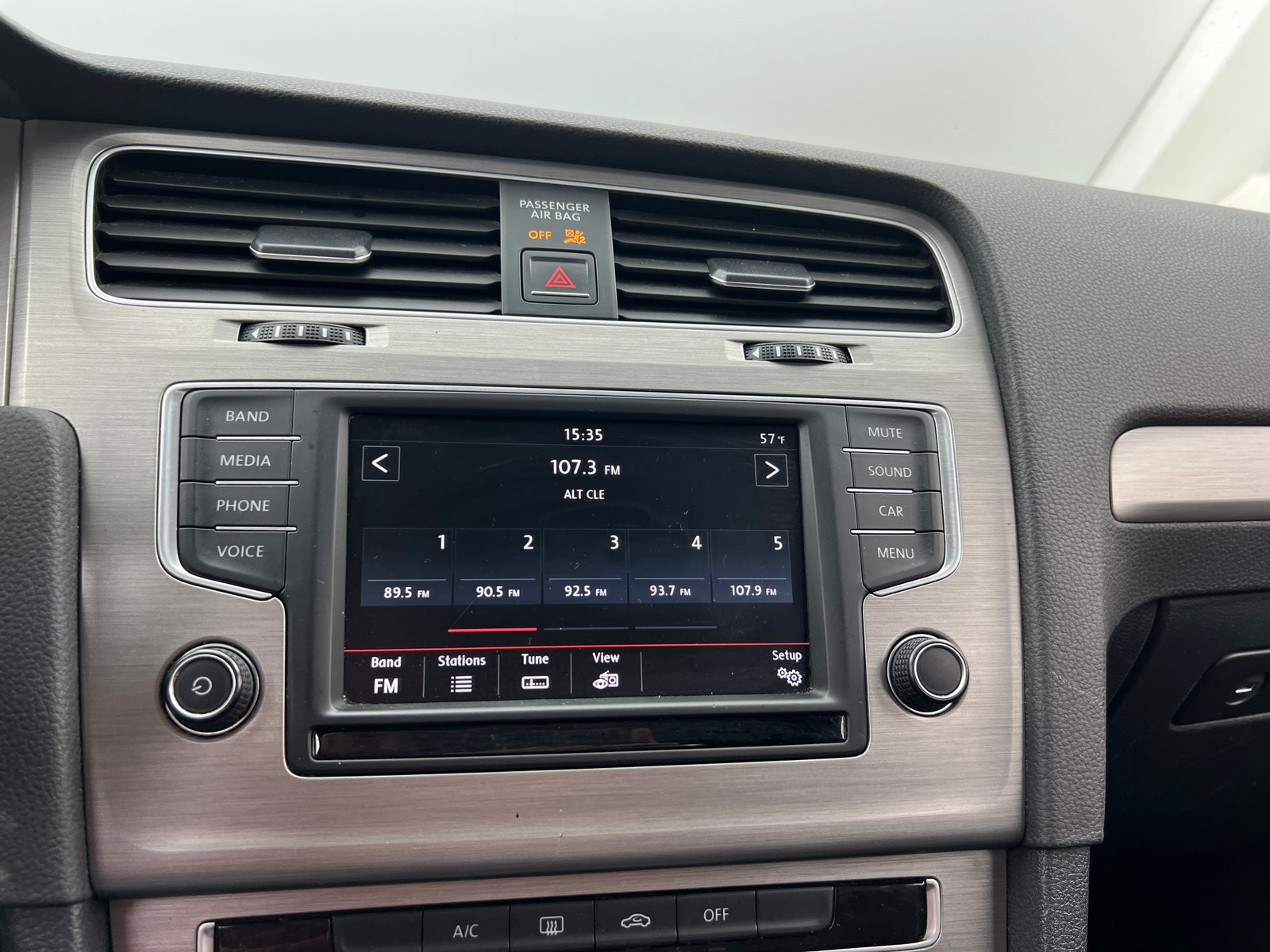 Thumbnail: 2016 Volkswagen Golf - 4