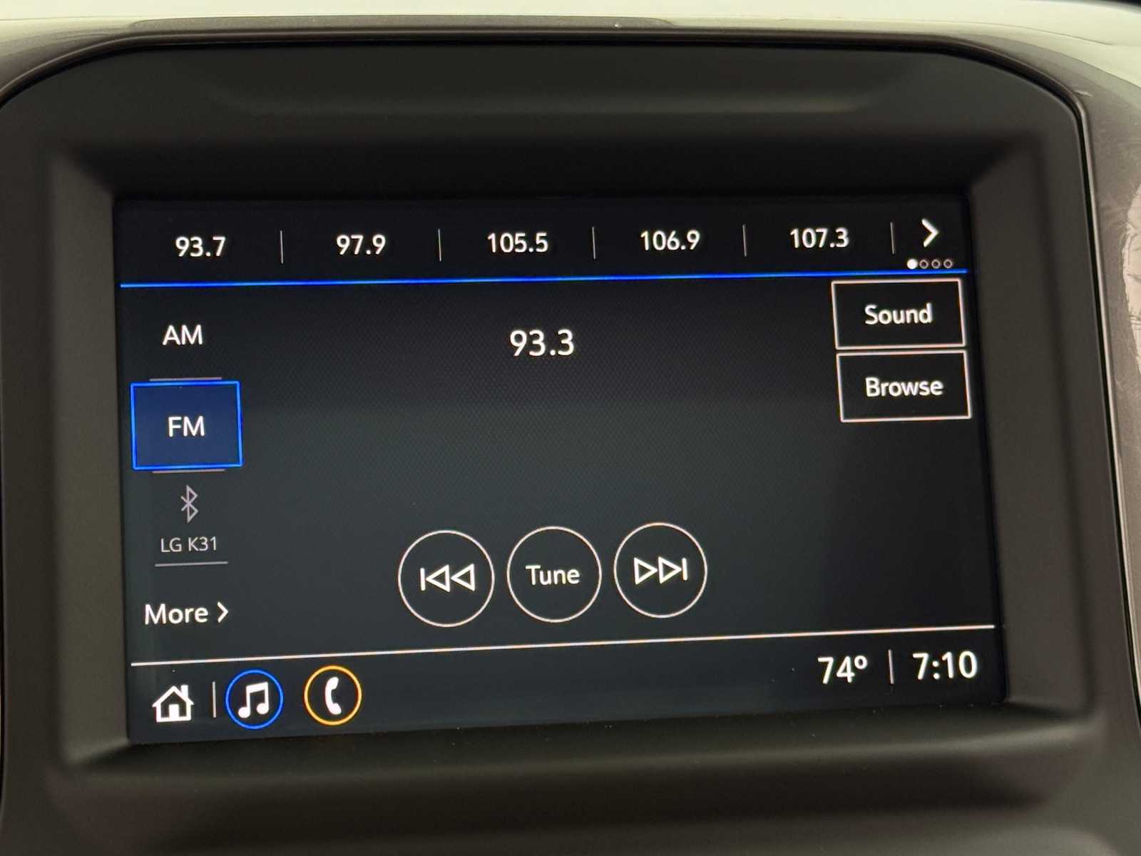 Thumbnail: 2023 Chevrolet Silverado 1500 - 3