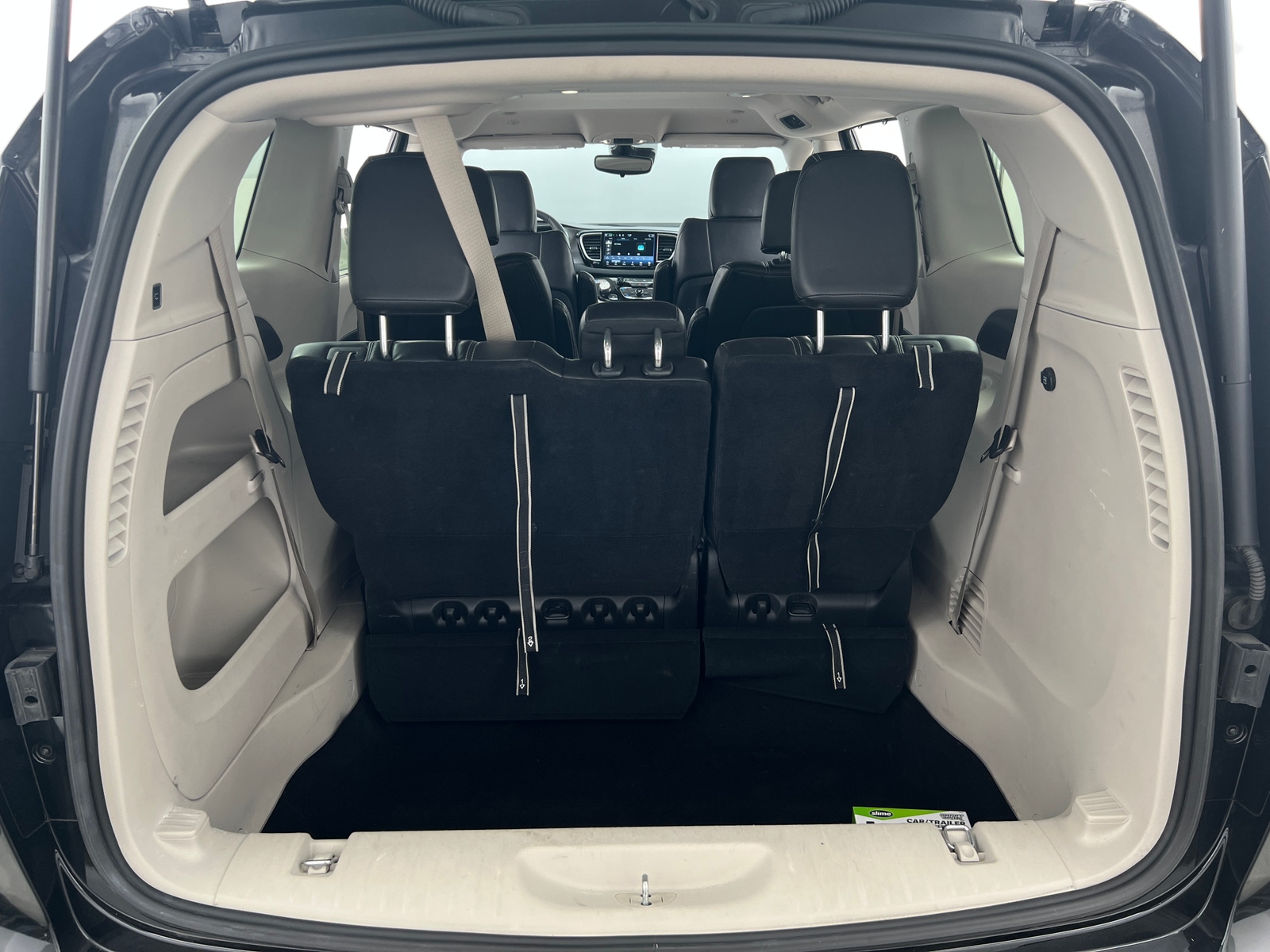 Thumbnail: 2023 Chrysler Pacifica - 6