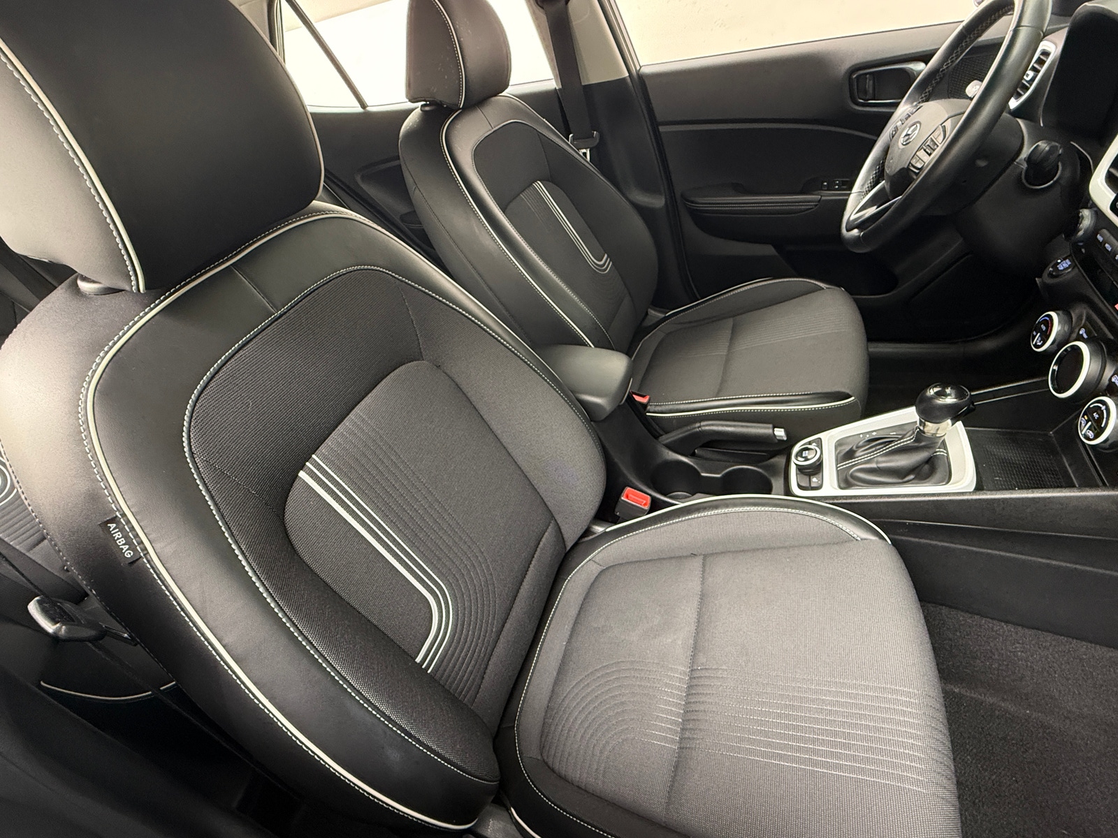 Thumbnail: 2022 Hyundai Venue - 2