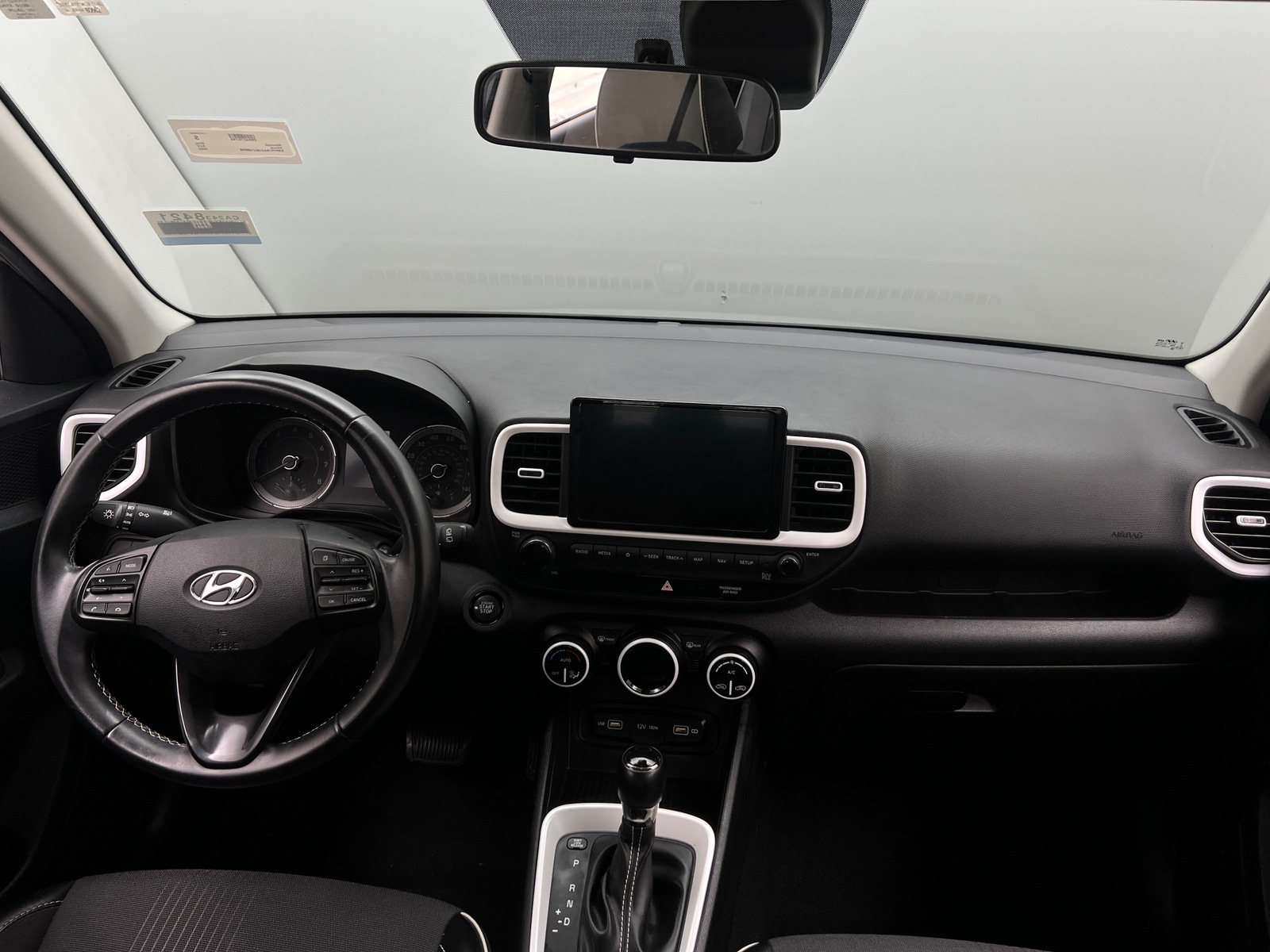 Thumbnail: 2022 Hyundai Venue - 3